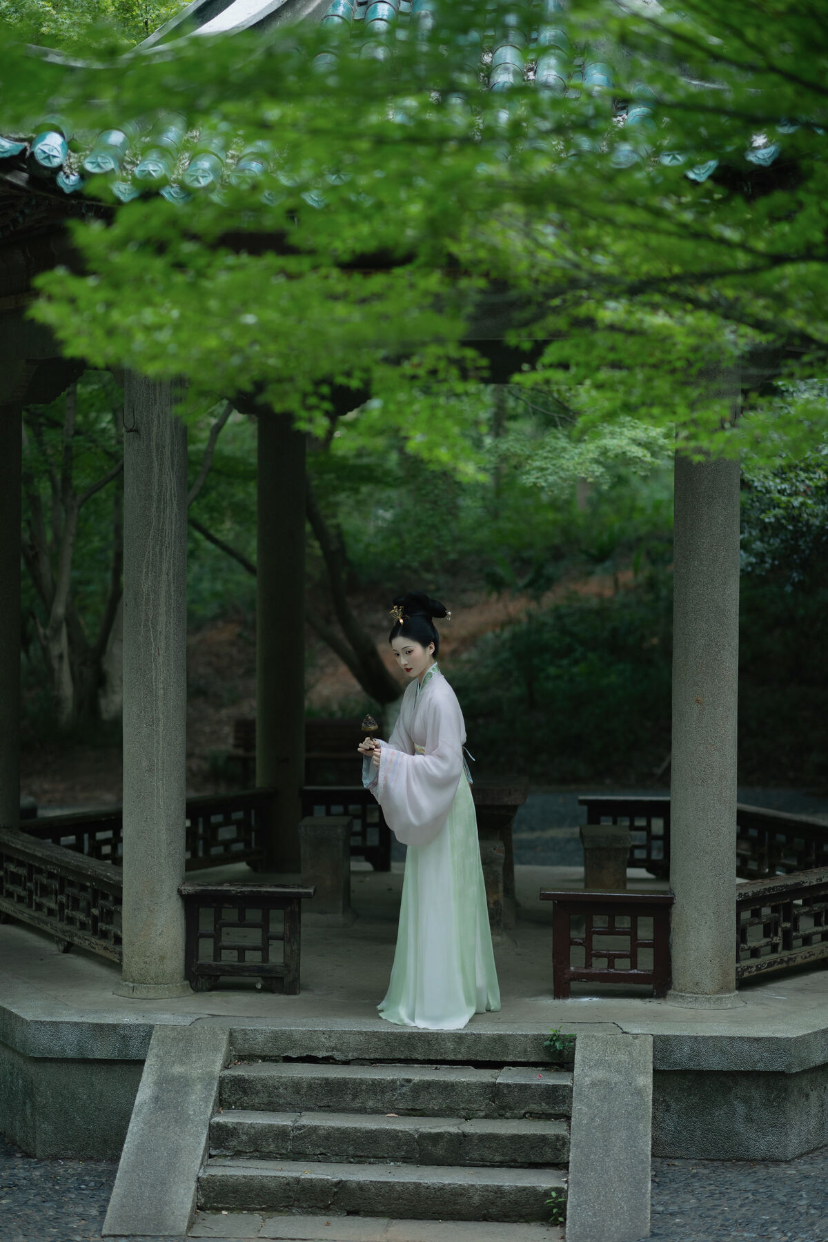 YiTuYu艺图语 Vol.10483 Qi E Rong Rong