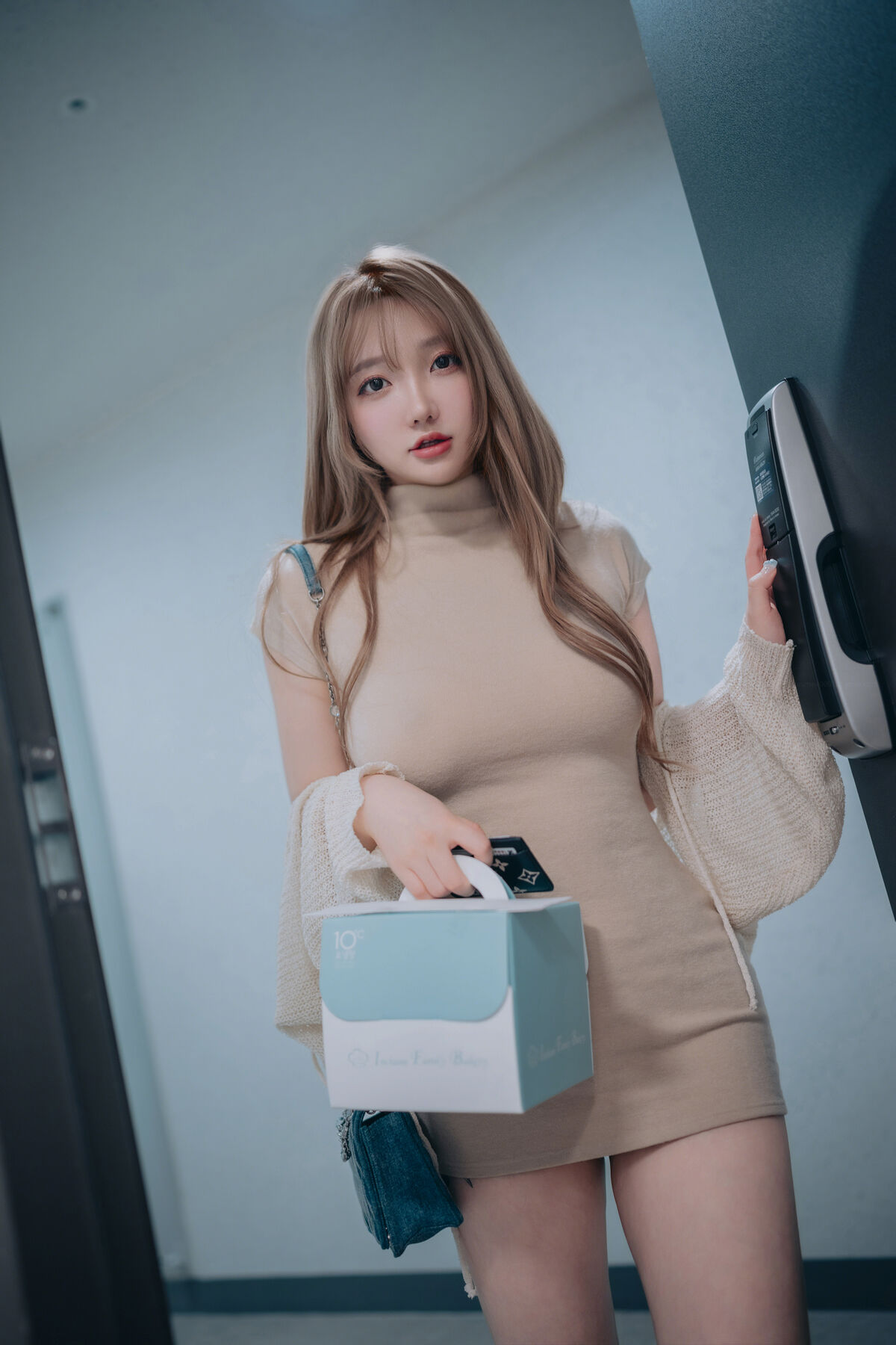 DJAWA Son Ye-Eun 손예은 - Happy Solo Birthday Part02