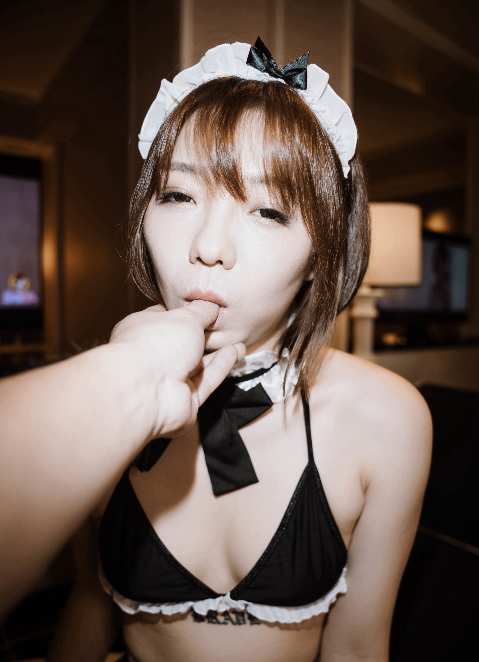 [JVID] 雅捷 – 四點全開性玩物美尻鐘點女僕淫穴爆表