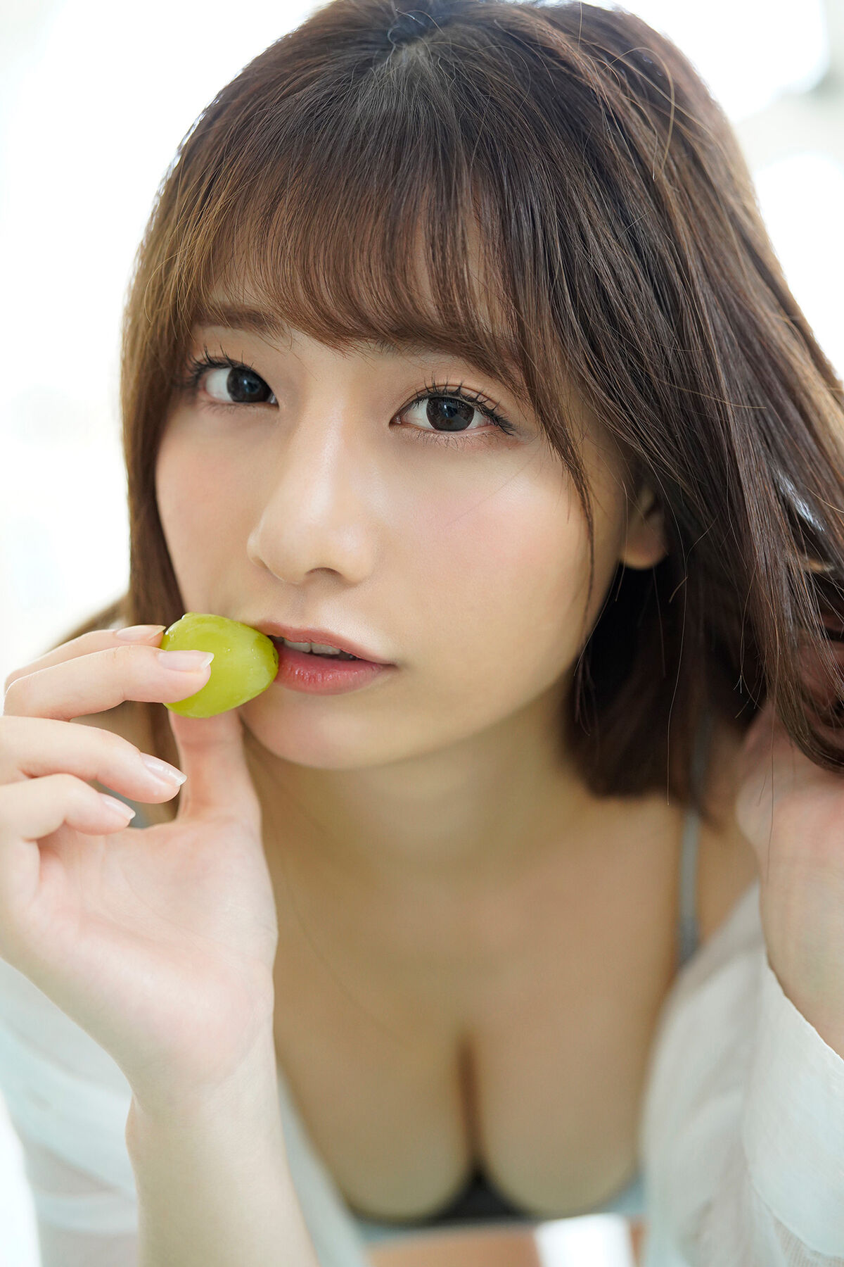 Yuka Suzuki 鈴木優香 - FLASHデジタル写真集 スキャンダルFカップ Vol.2