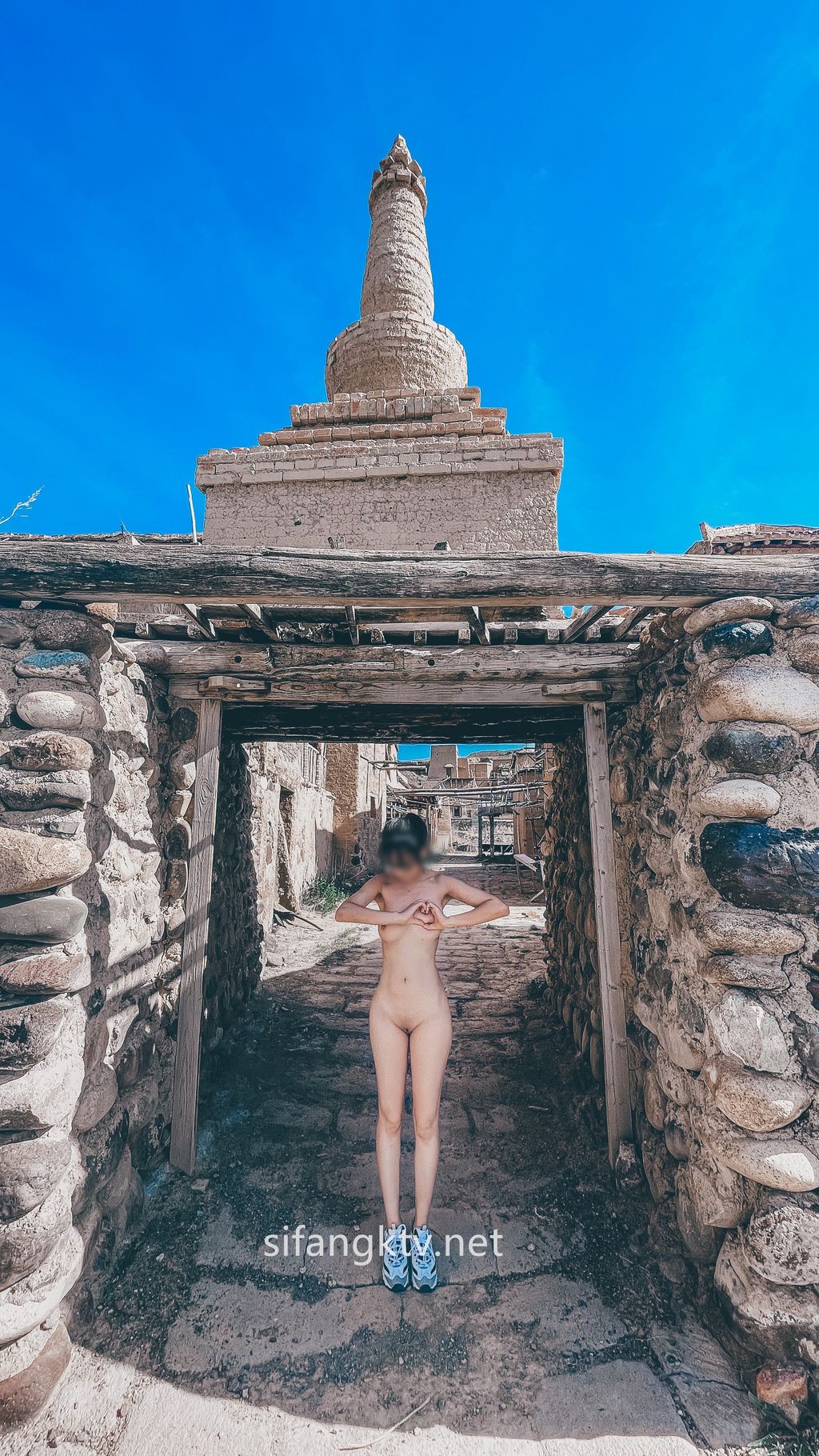 [OtherXXX] 小可爱： 绿帽癖NTR夫妻 旅拍露出