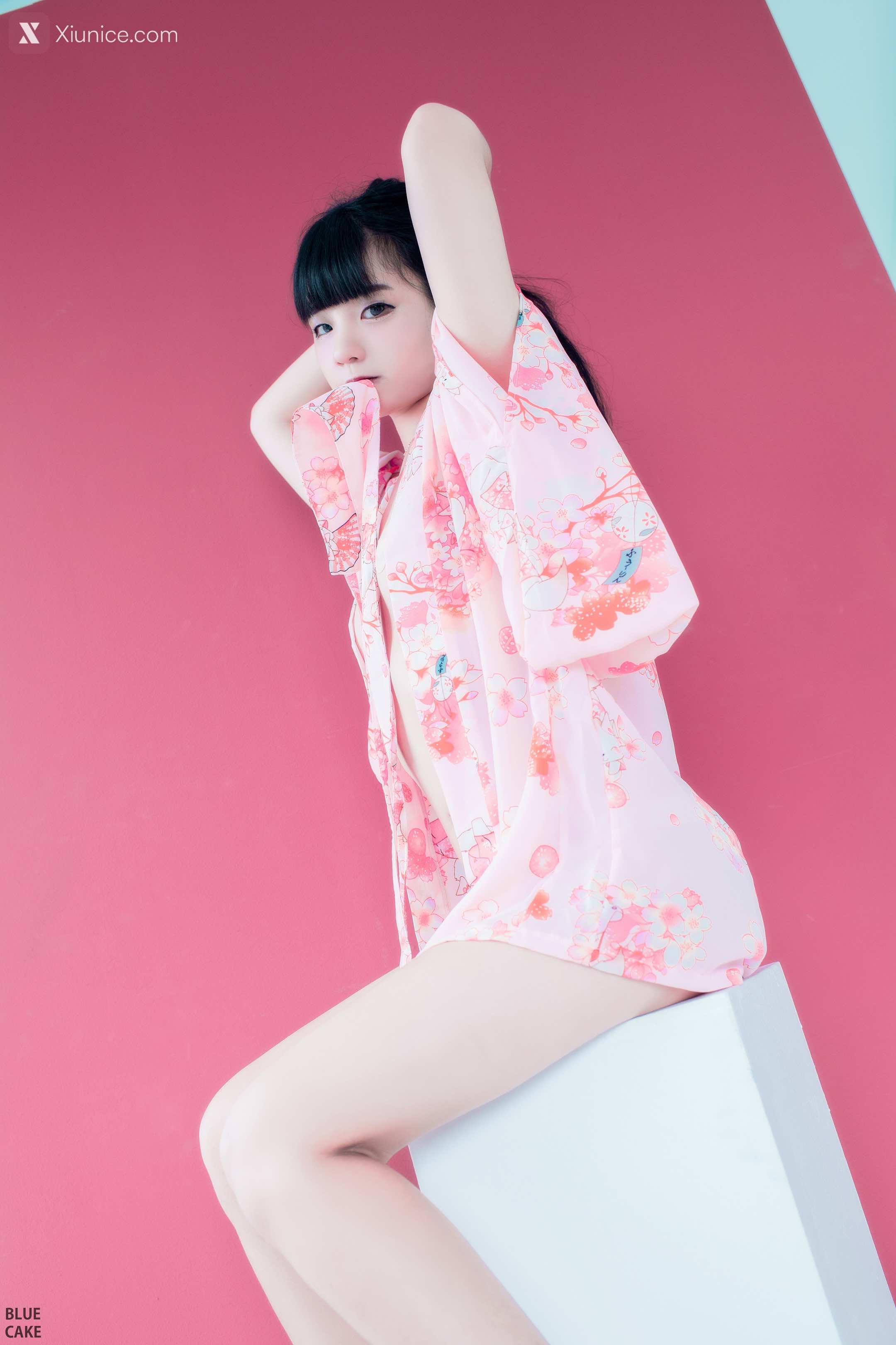 BLUECAKE Jeong Jenny (정제니) – WHITE 4K
