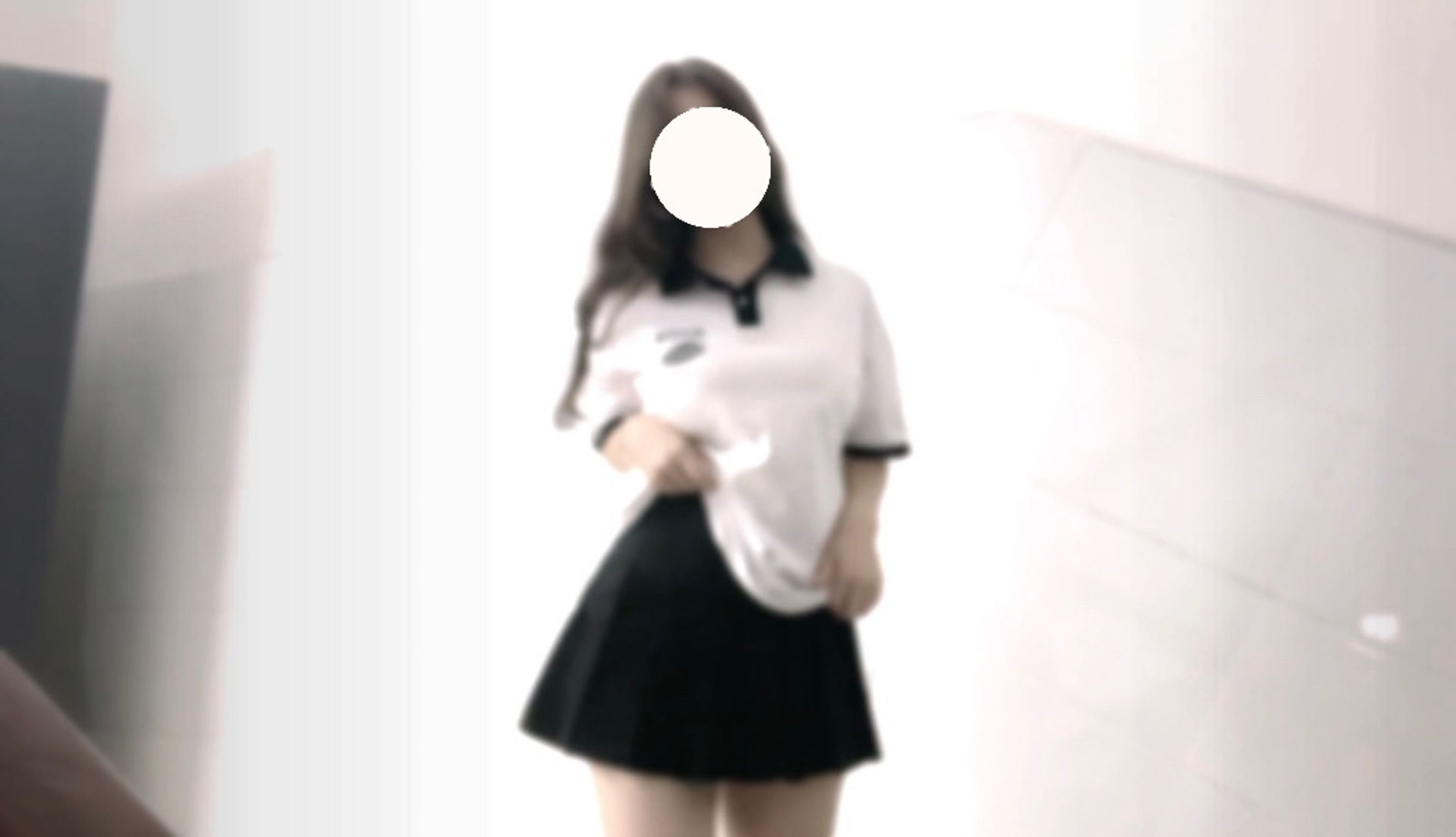 小坦克型女大学： 户外露出 漂亮学生妹私下极度反差 性瘾小母狗