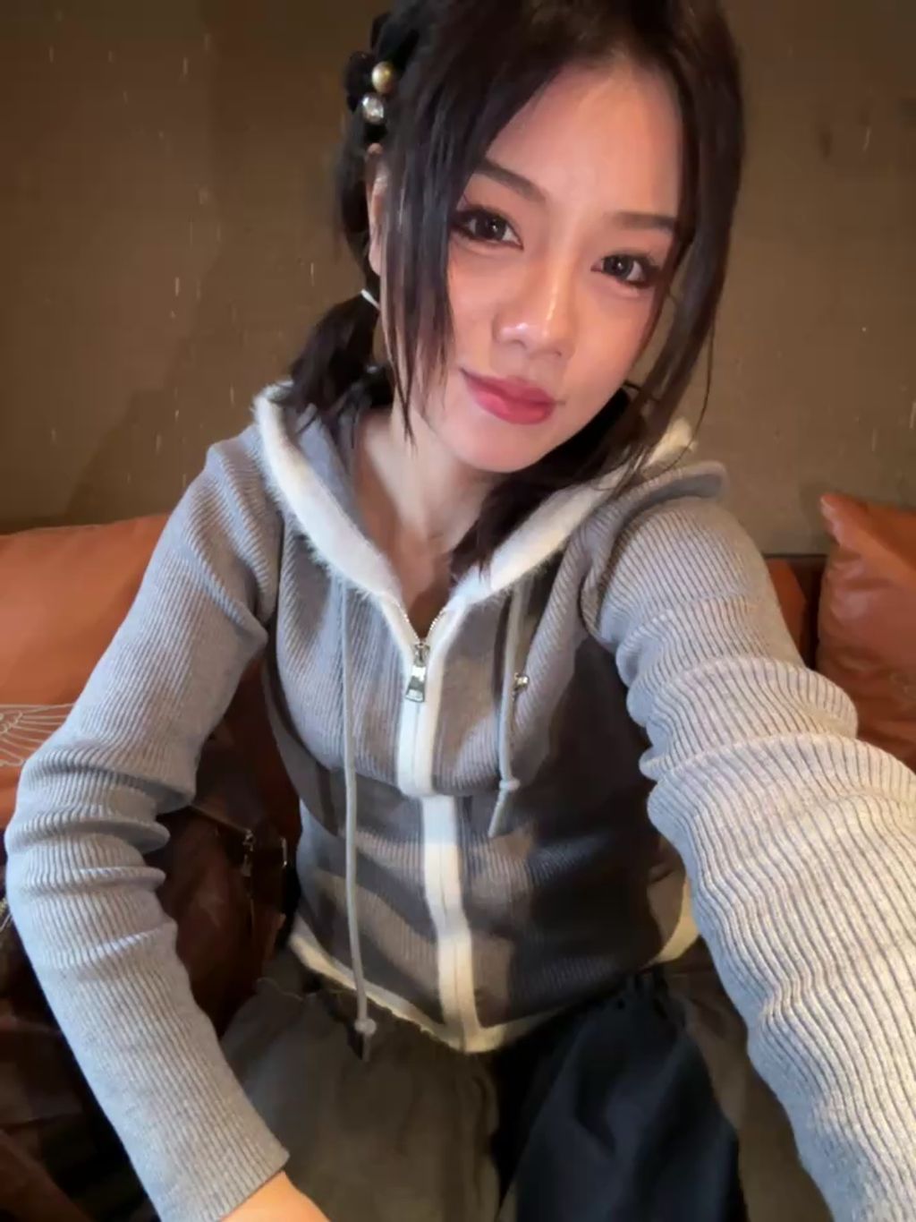 AsiaGoodLuck： 户外达人丝袜 公园 室内公共场所露出 长裙下塞跳蛋 #01