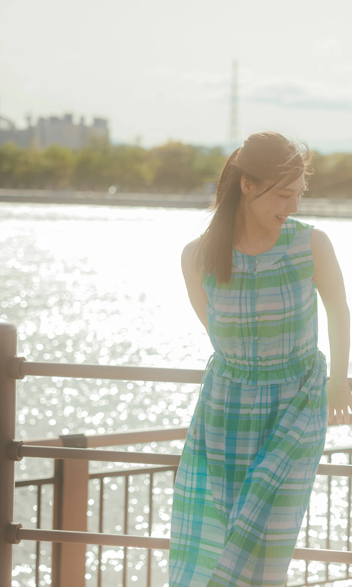 Iori Sagara 相楽伊織, 写真集 「more and more」