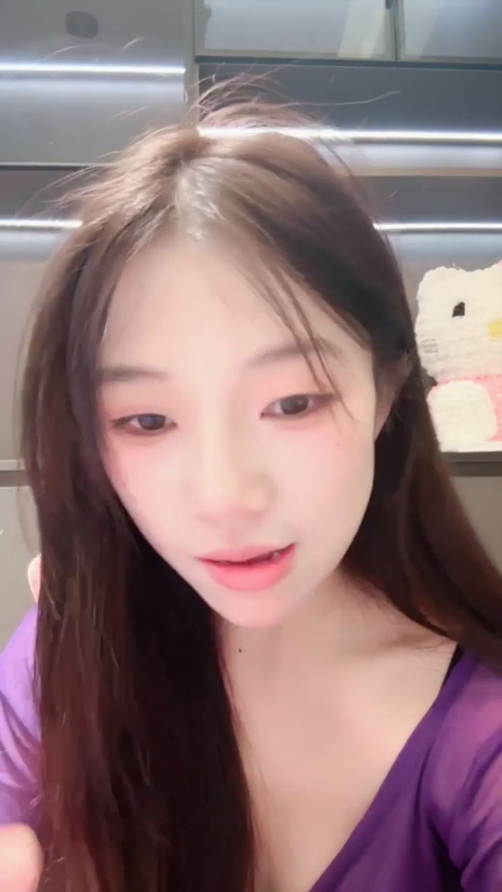 吧啦： 清纯少女下海 边跳边脱光光