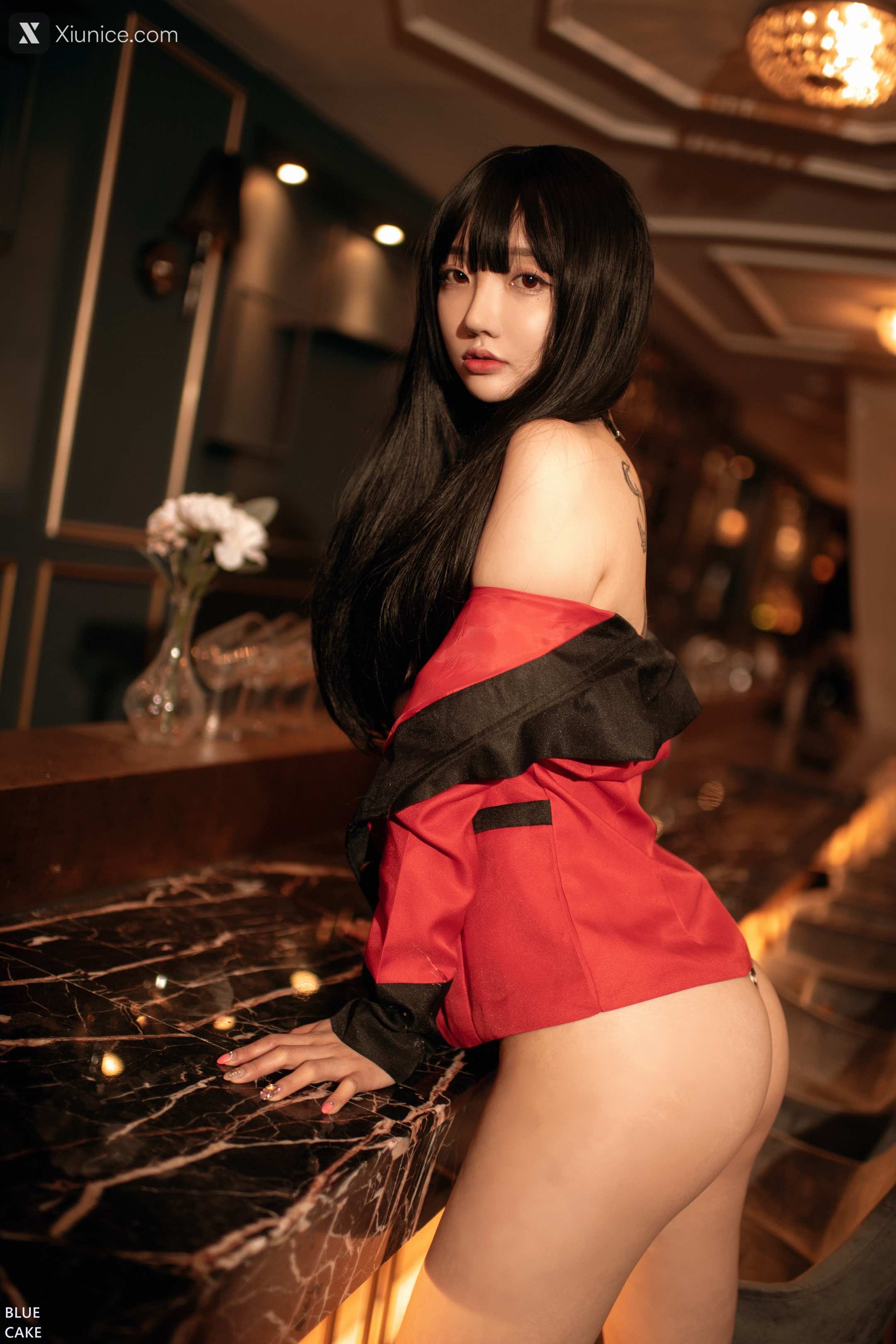 BLUECAKE Son Ye-Eun (손예은) – Hardcore Gambling 4K