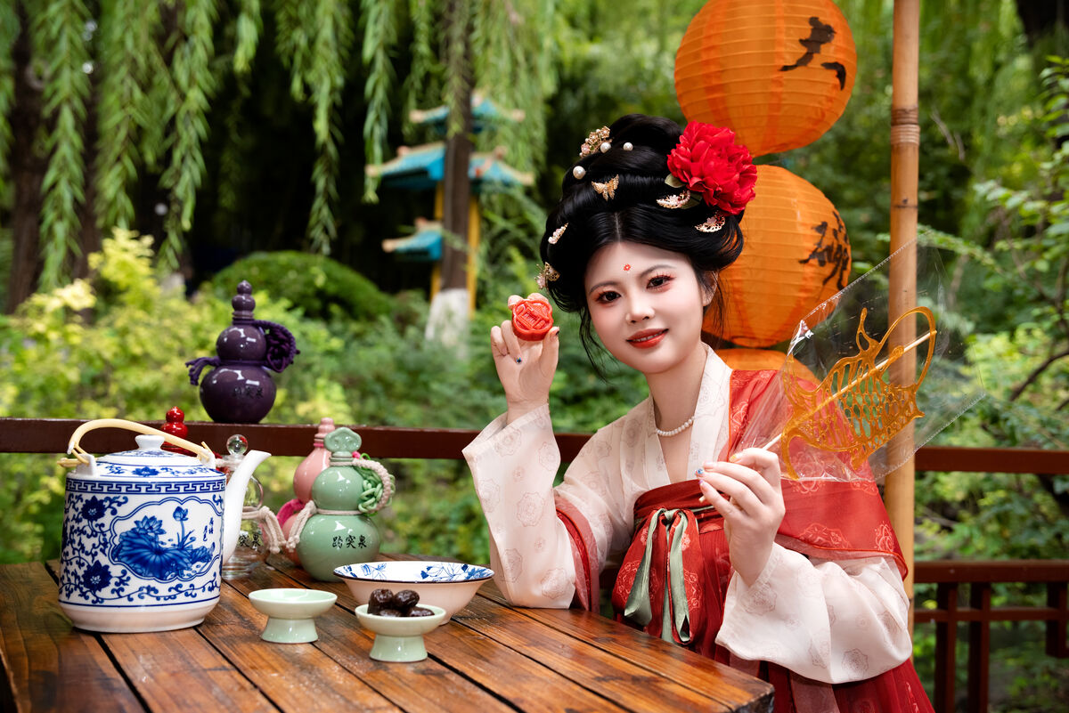 YiTuYu艺图语 Vol.10532 Yi Ming