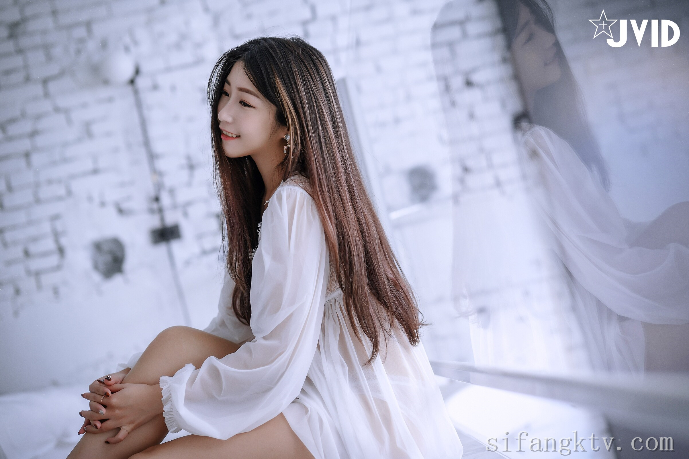 [JVID] 肉包Mini – 用玫瑰成功征服可爱肉包的肉体-热爱