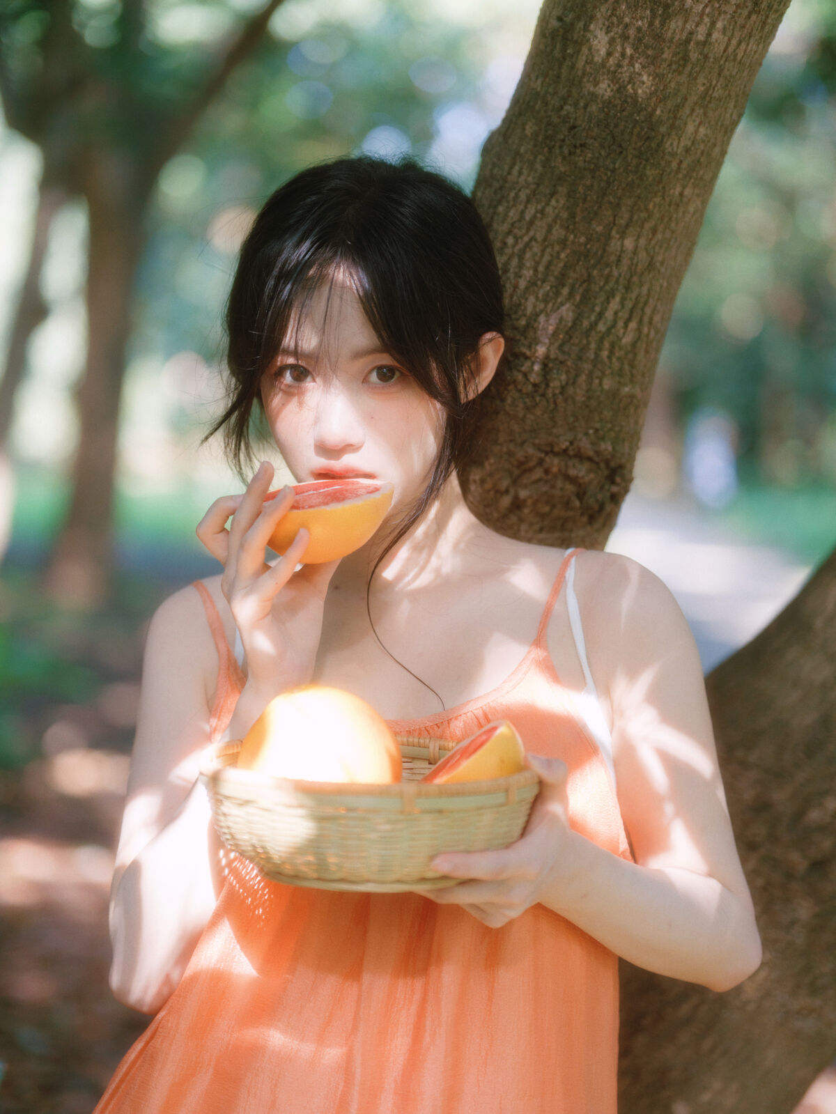 YiTuYu艺图语 Vol.10245 Kang Yu Qian Niki
