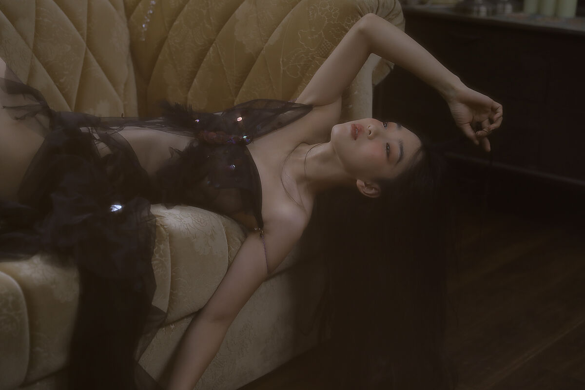 YiTuYu艺图语 Vol.10534 Guo Rong Di Hai Jiao