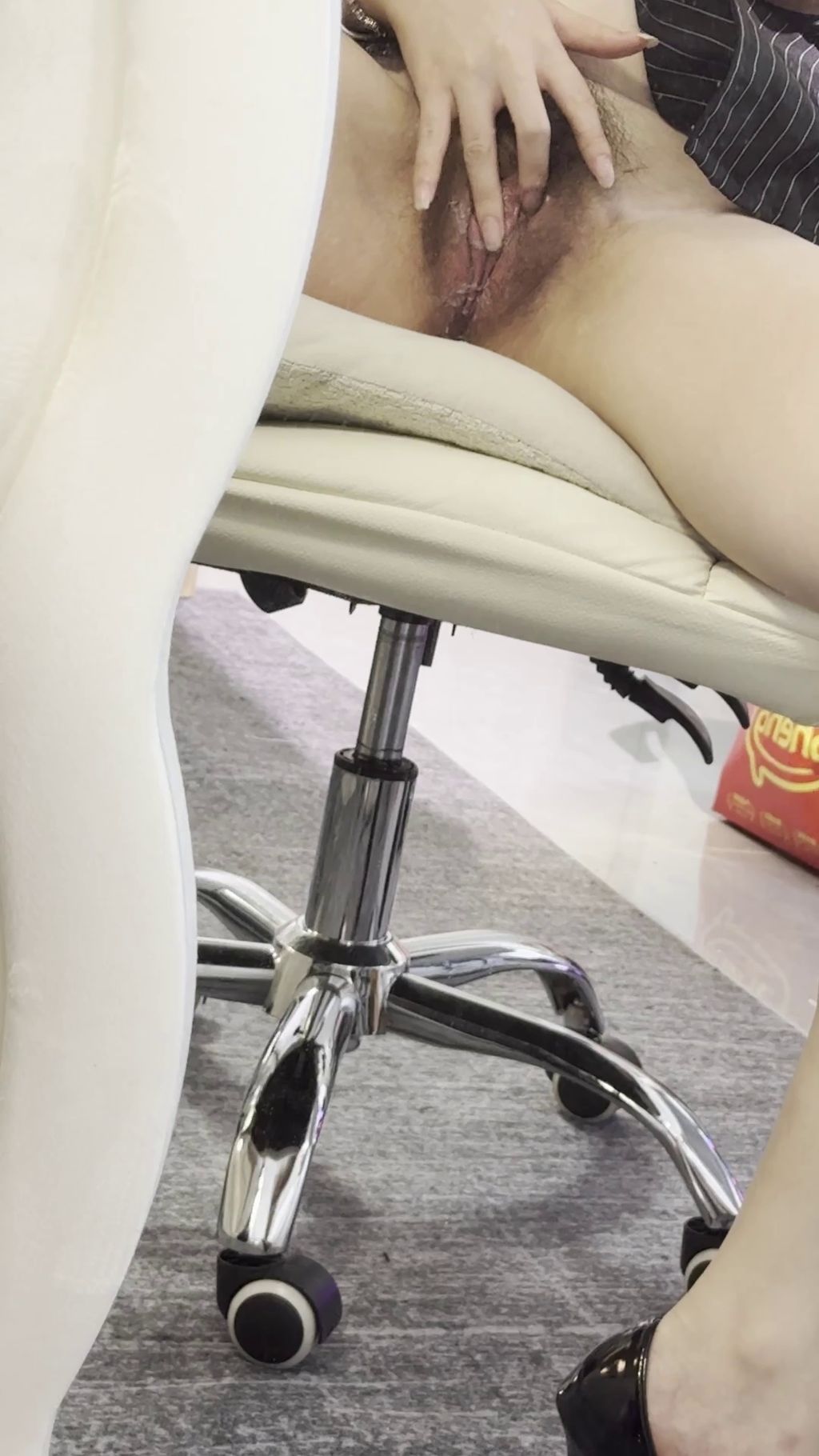 漂漂(泡泡): 白嫩丰满巨乳主播 定制裸舞道具自慰 私售一对一合集 74 漂漂(泡泡): 白嫩丰满巨乳主播 定制裸舞道具自慰 私售一对一合集