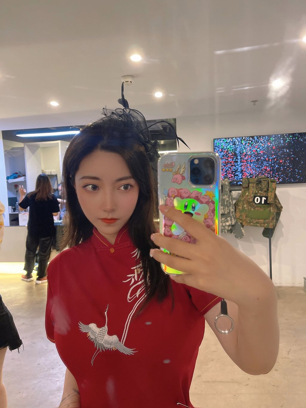酒月： 极品巨乳 人前露出私拍