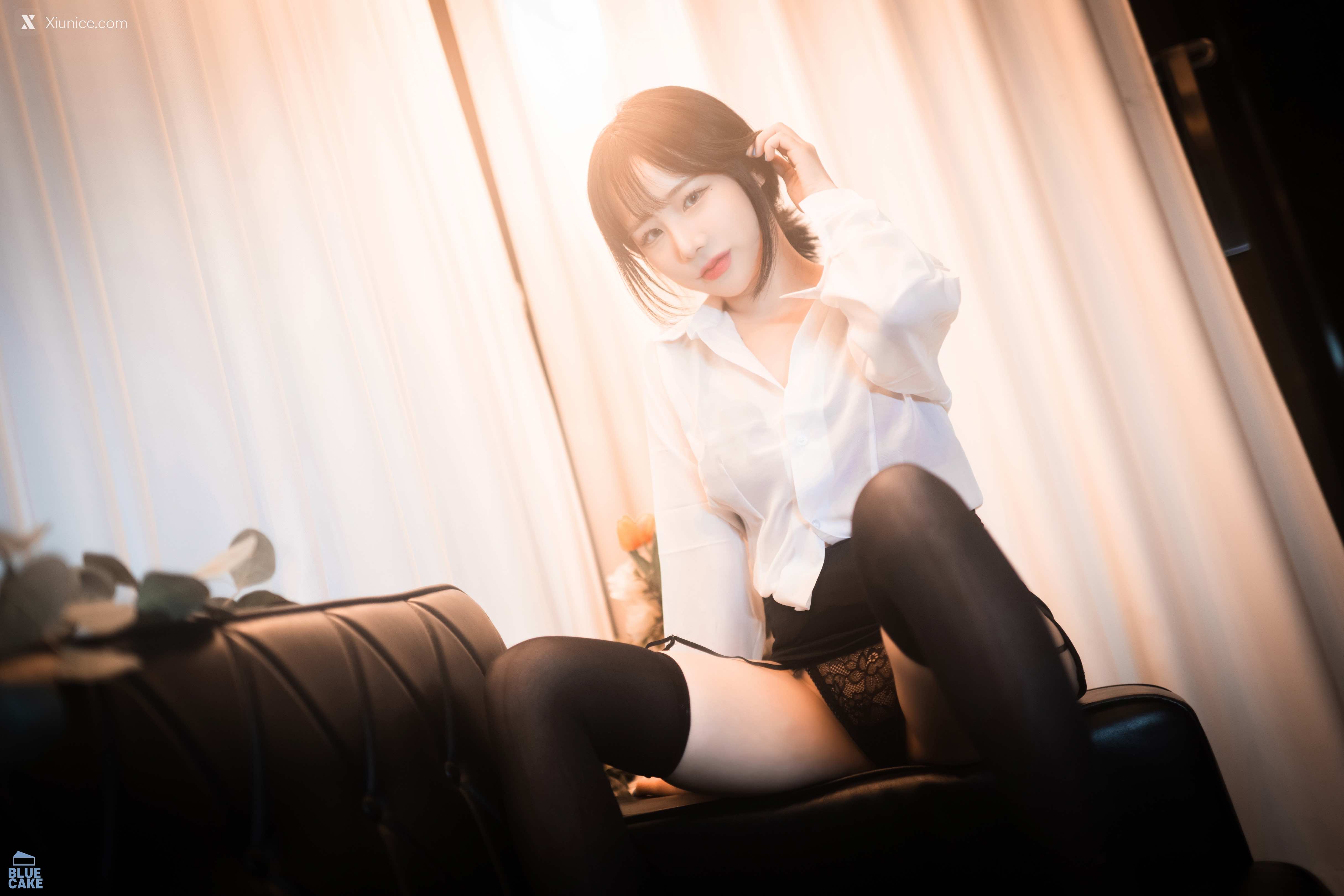 BLUECAKE Yeji (예지) – Cat Play 4K