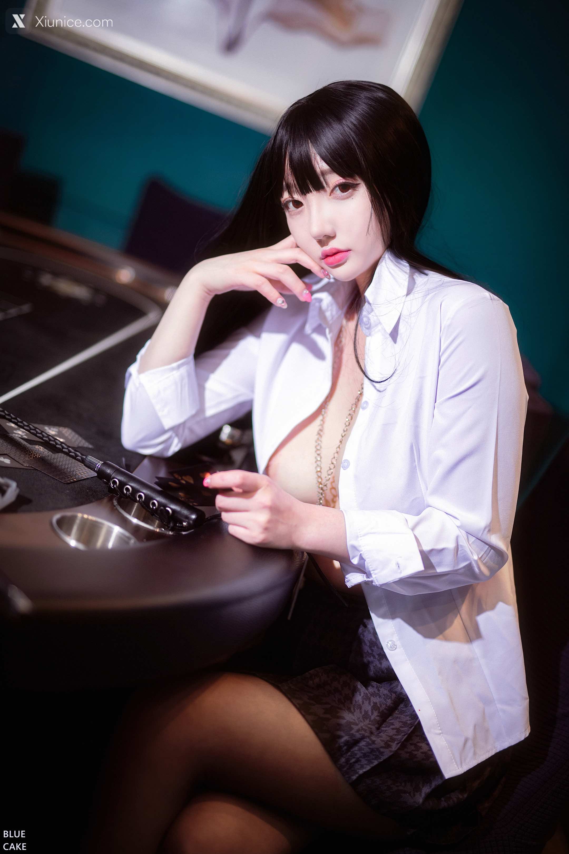 BLUECAKE Son Ye-Eun (손예은) – Hardcore Gambling 4K