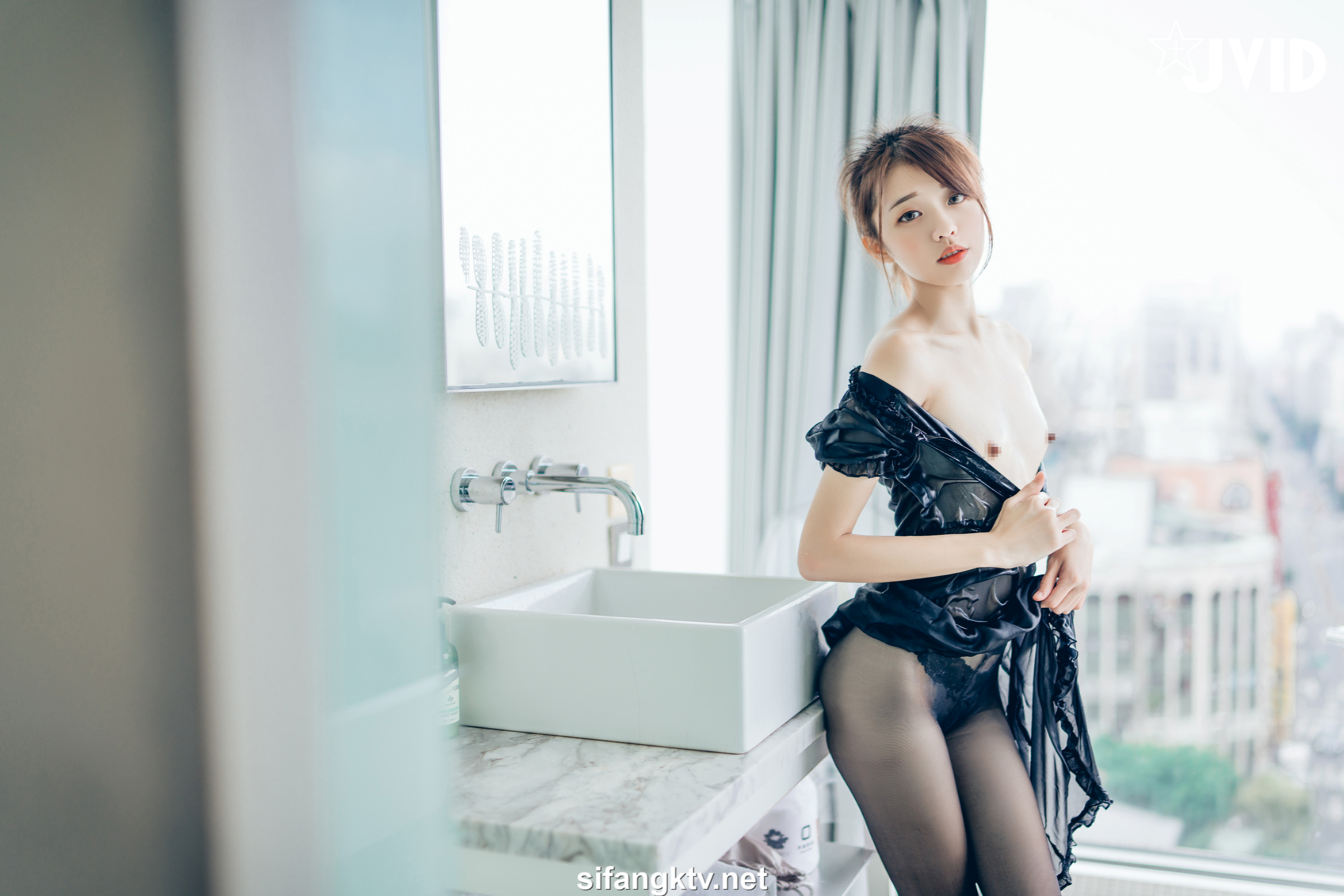 [JVID] 妍妍 Angel – 妍妍小寶寶 來餵她喝奶吧❤️! 還有透絲透點裝 潤滑絲襪💦