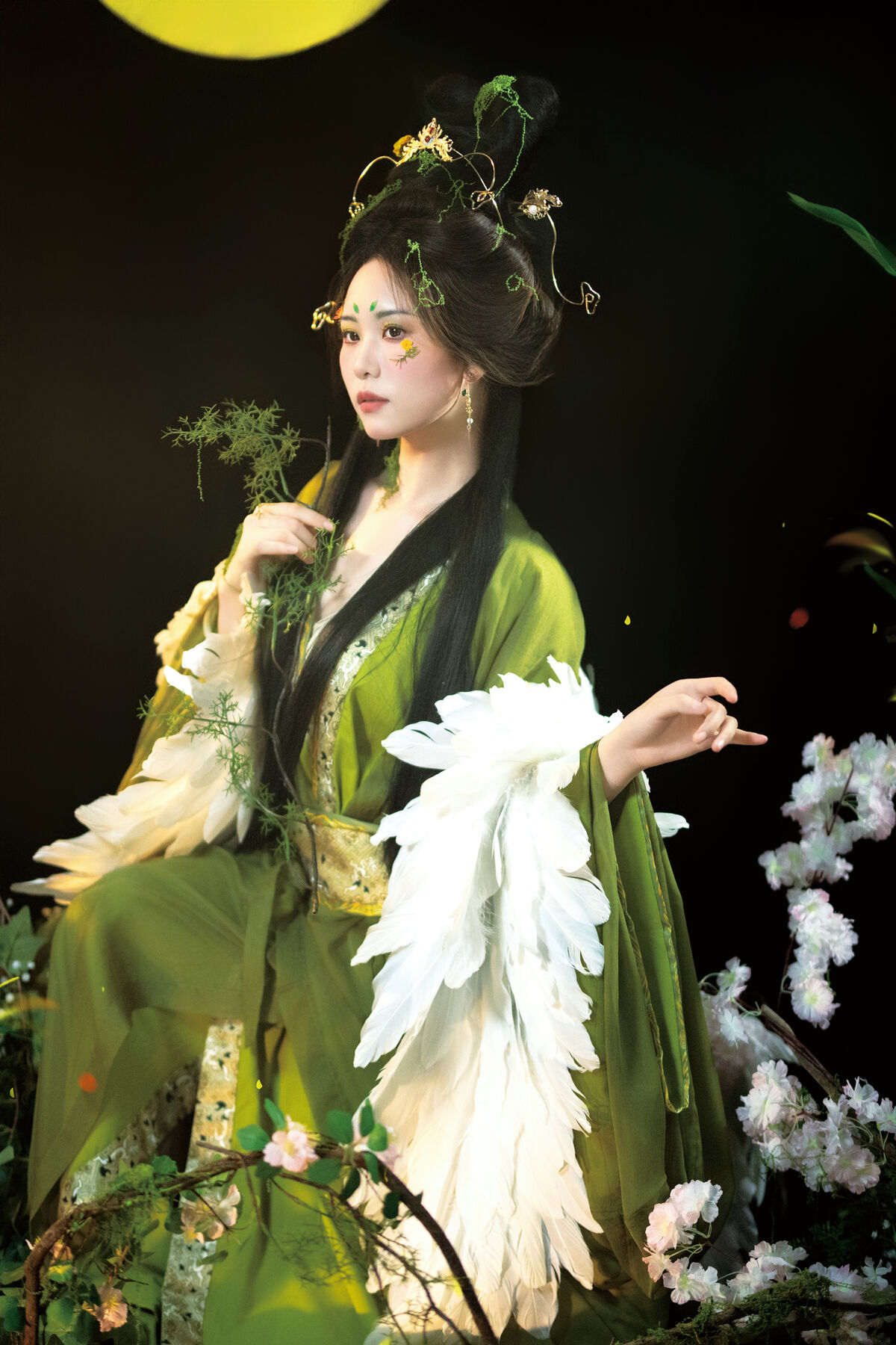 YiTuYu艺图语 Vol.10298 Fei Teng De Mi Zhou