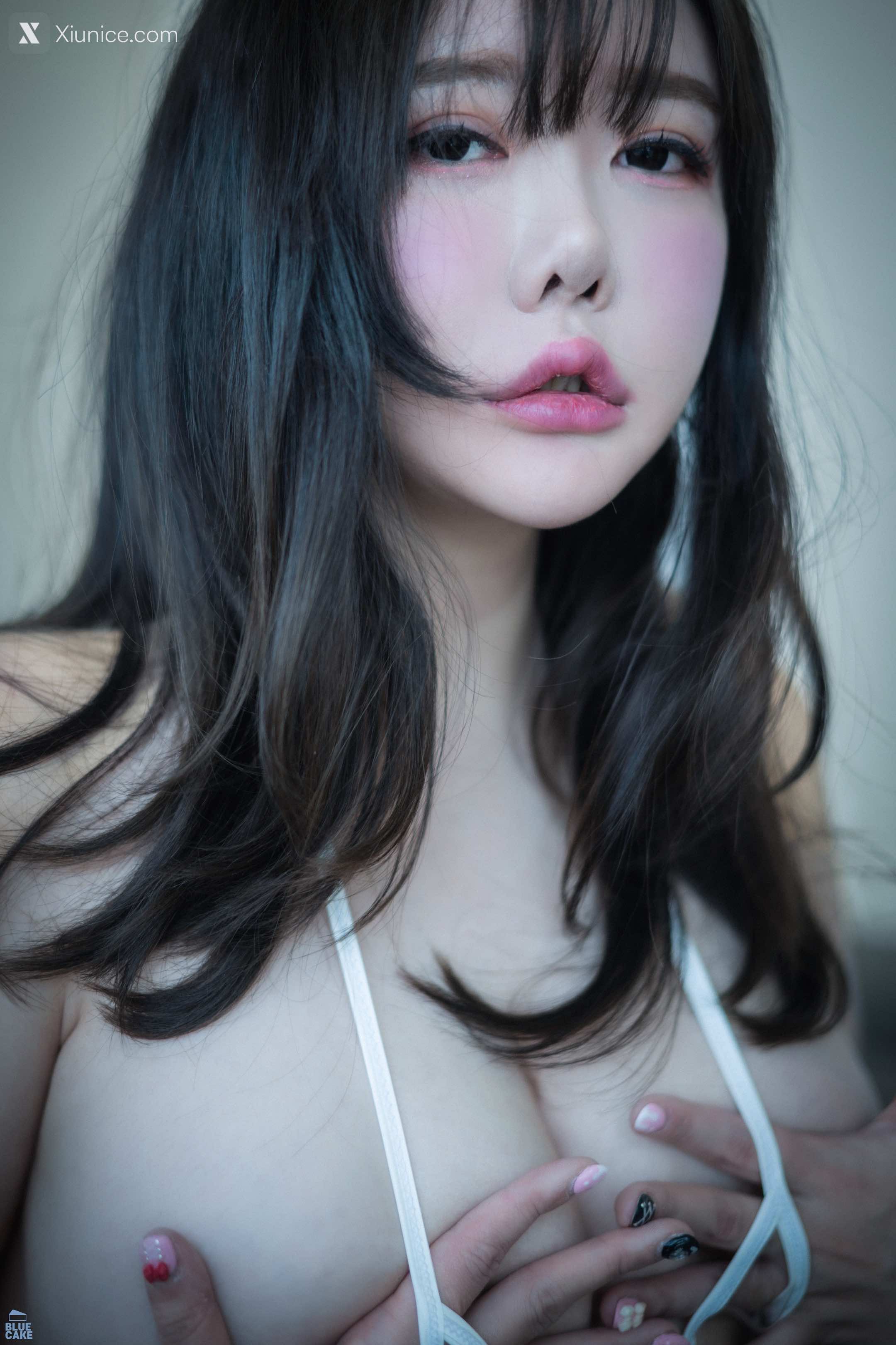 BLUECAKE SUA (지수아) – Vol.05 Nude Bikini White (RED+) 4K