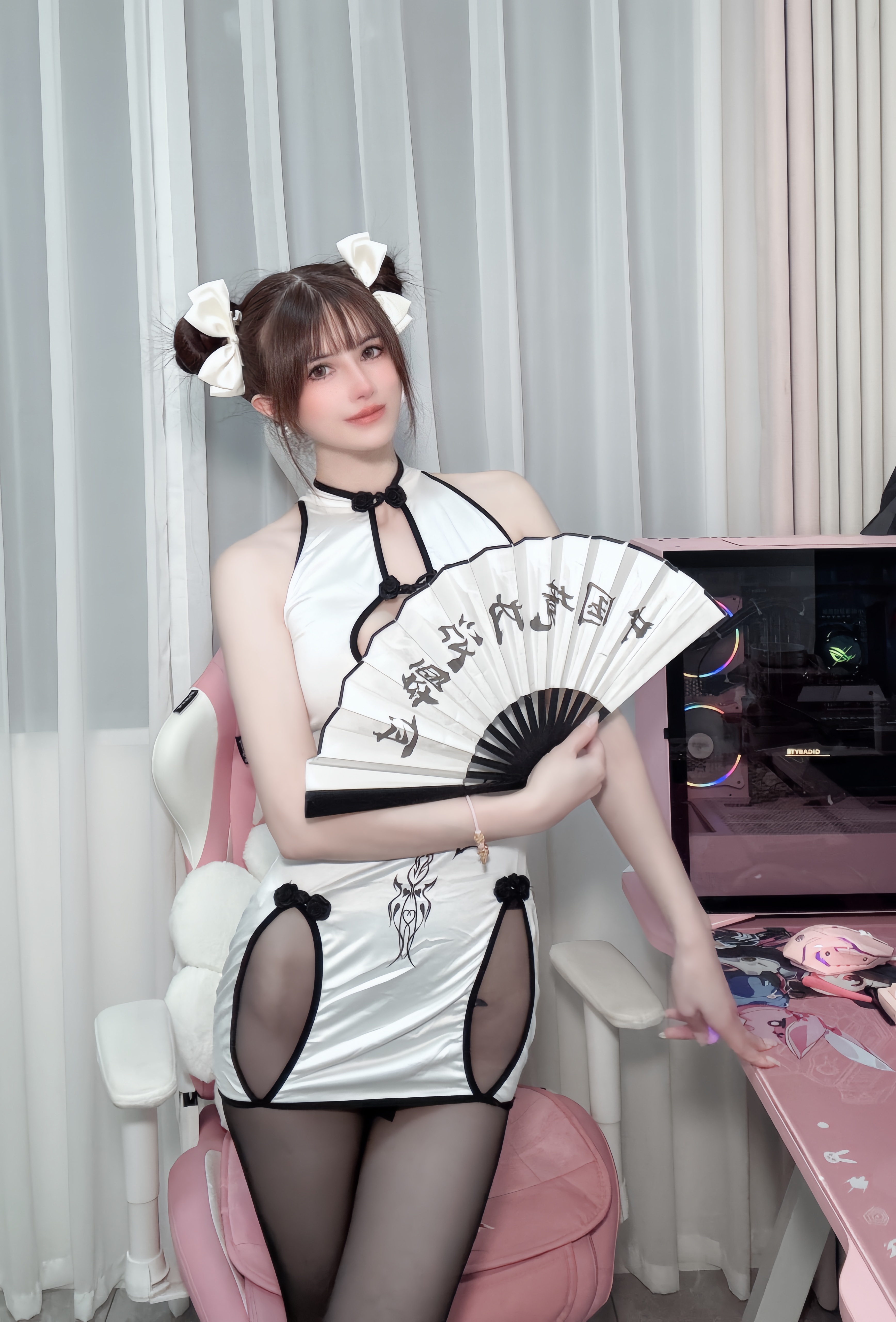 Coser@鹿八岁 – 魅魔印记镂空旗袍