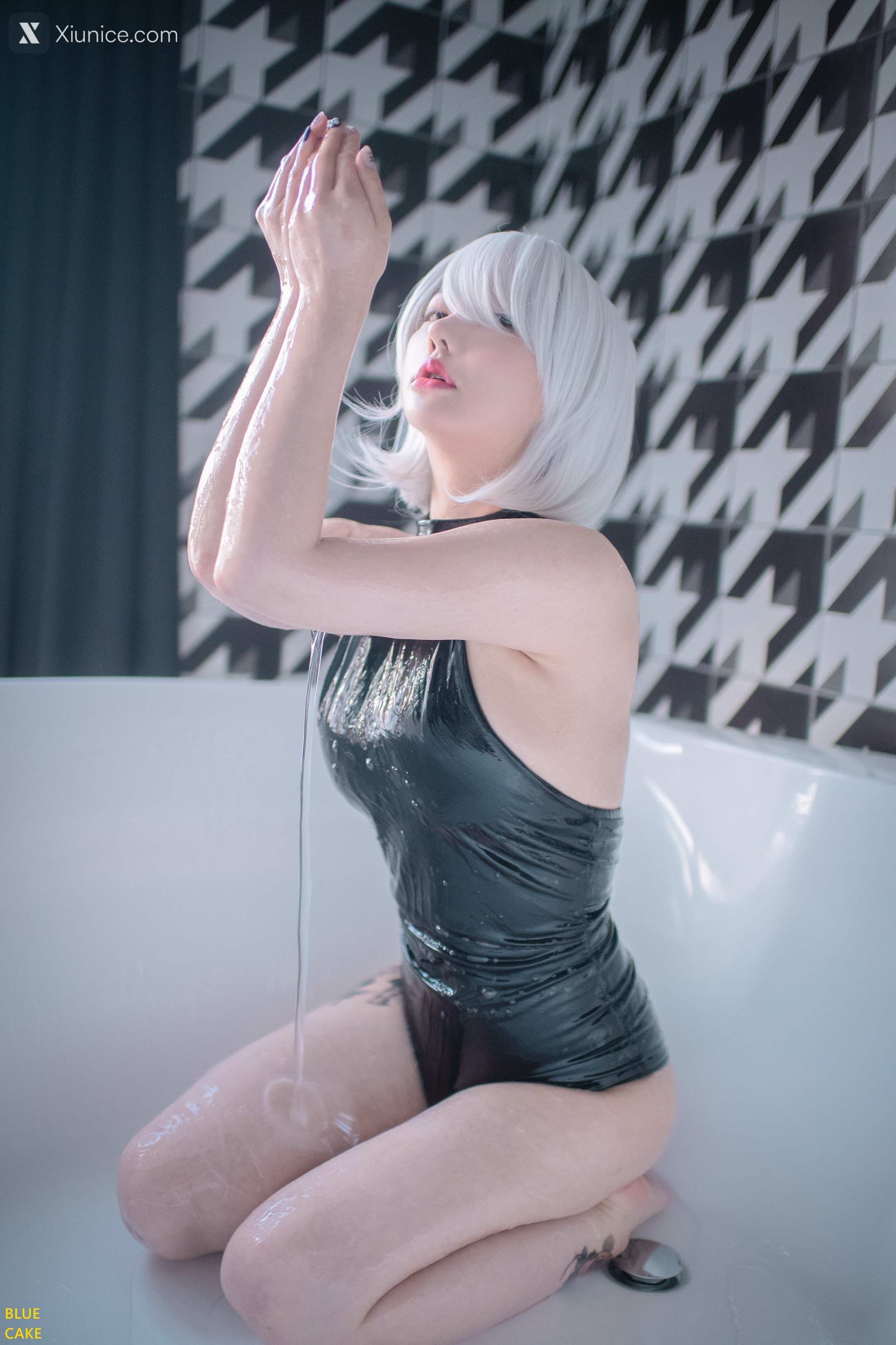 BLUECAKE Son Ye-Eun (손예은) 2B RED (+RED.Ver) 4K