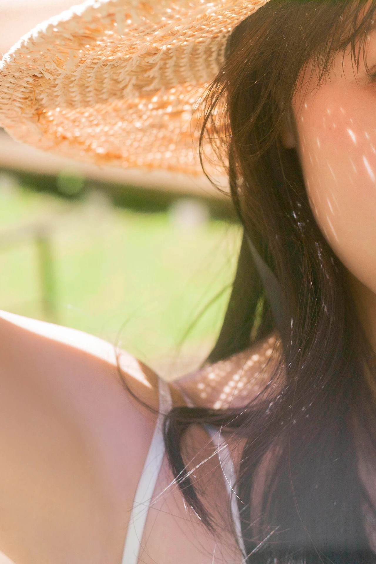 Aoi Mizobata 溝端葵, FRIDAYデジタル写真集 「夏のはじめ」