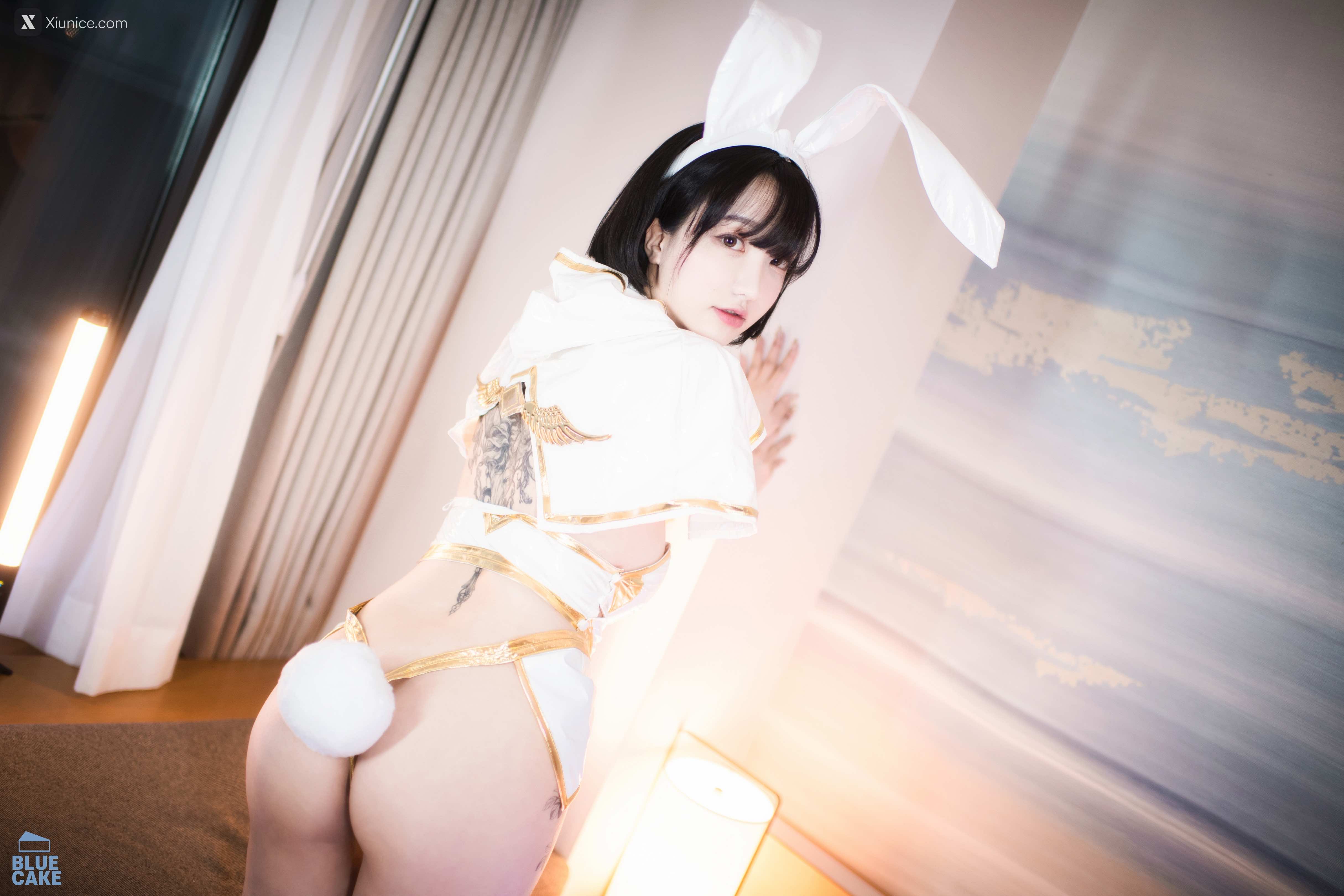BLUECAKE Son Ye-Eun (손예은) – BunnyLuXXX 4K