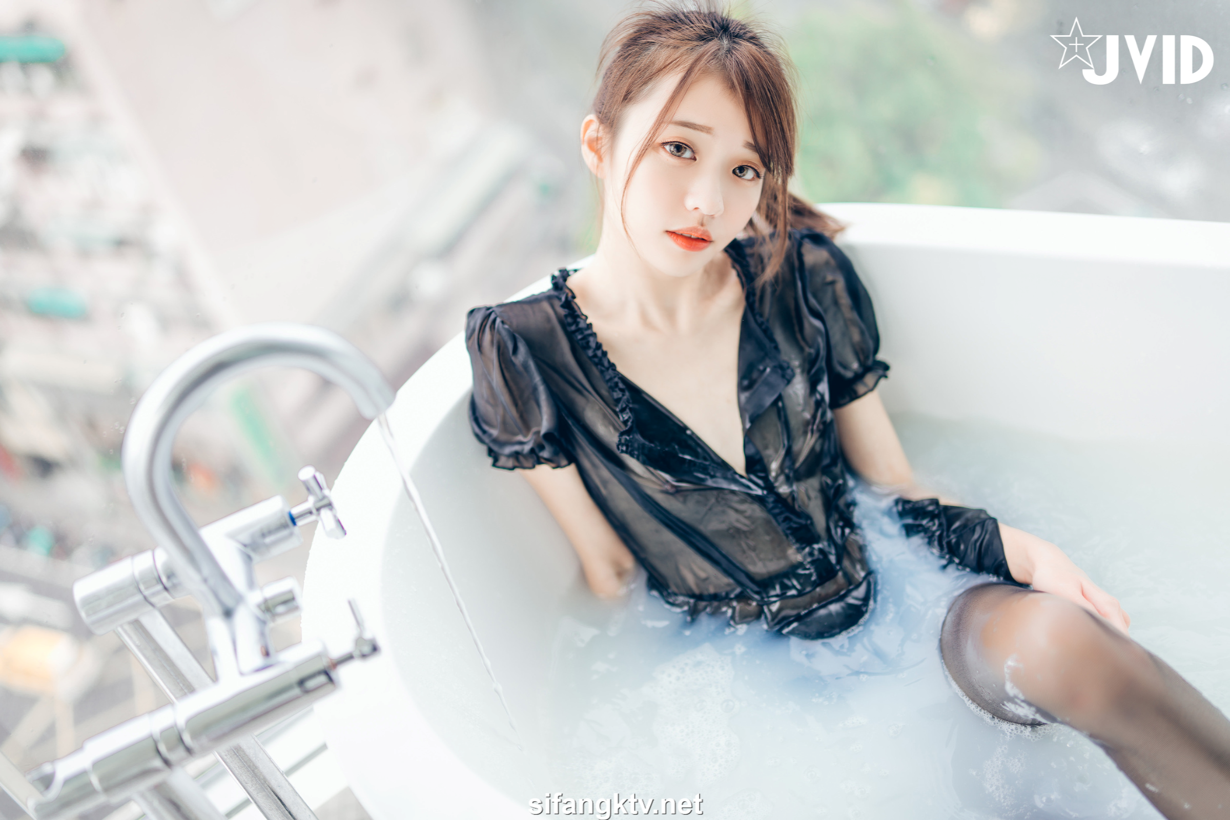 [JVID] 妍妍 Angel – 妍妍小寶寶 來餵她喝奶吧❤️! 還有透絲透點裝 潤滑絲襪💦