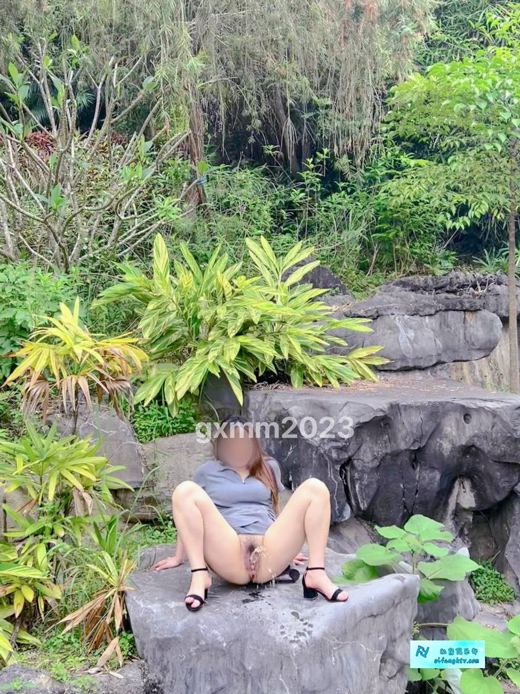 狗婷gxmm： 极品蛮腰肥臀反差母私拍完整版视图