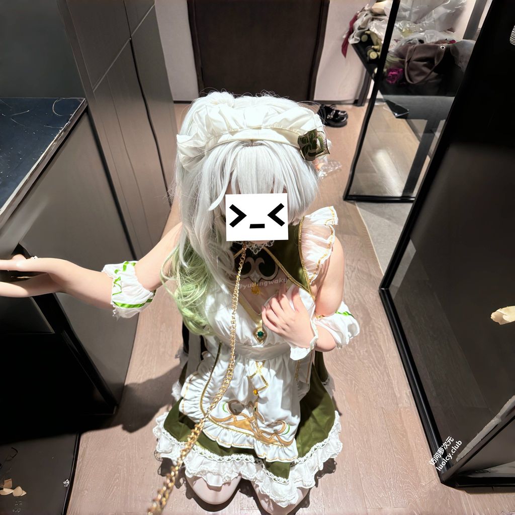 [OtherXXX] 呆呆(小粉馒头)： Cos大奶白虎萝莉 极品福利姬