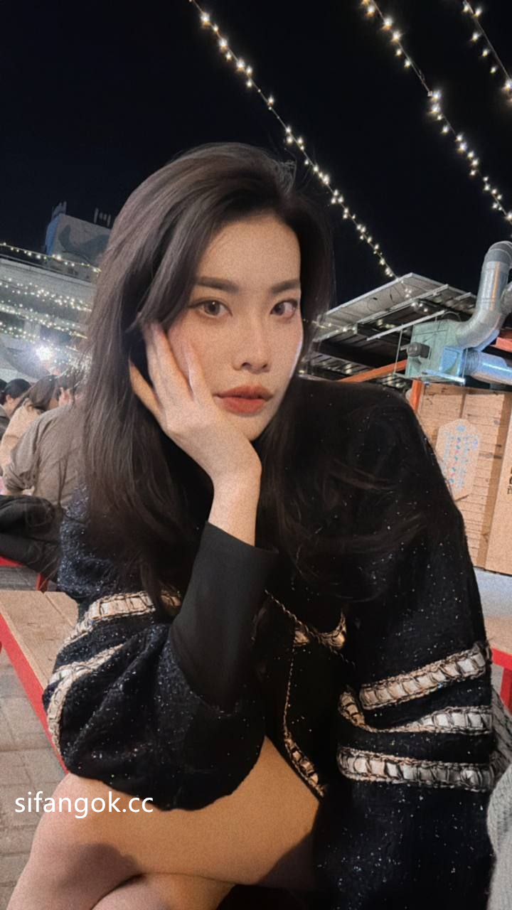 御姐型海歸留學生露臉性愛自拍,開放熱情各種花樣,出國後變成阿黑顏母狗,這么騷是有說法的 10 御姐型海歸留學生露臉性愛自拍,開放熱情各種花樣,出國後變成阿黑顏母狗,這么騷是有說法的