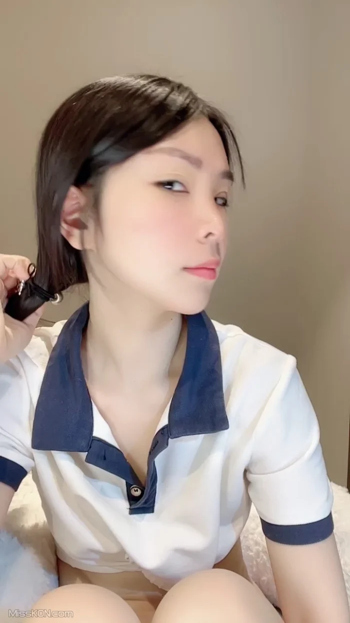 才艺米儿： 尤物女神 超强性感裸舞又喷水