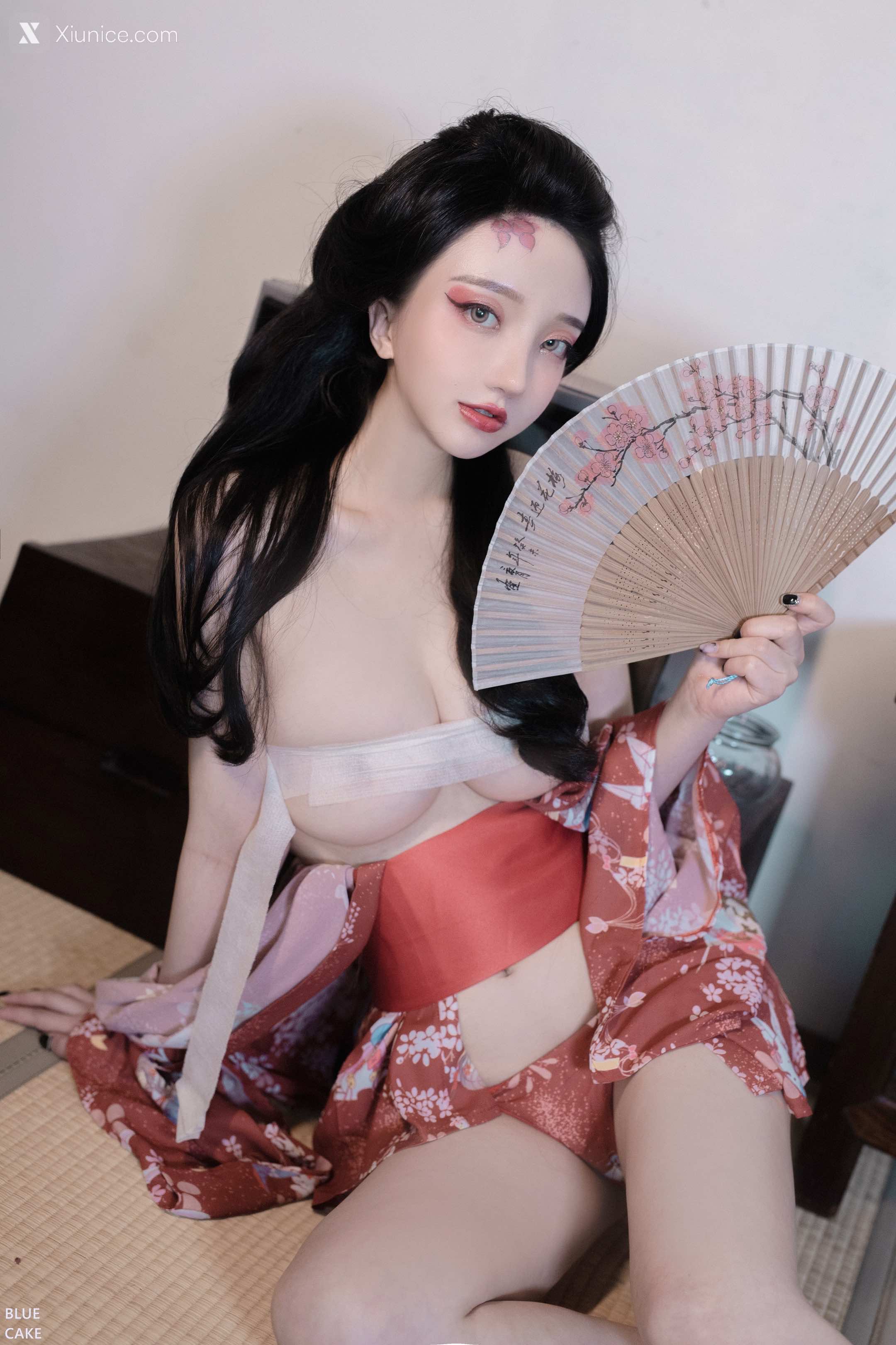 BLUECAKE Son Ye-Eun (손예은) – RED ONI 4K