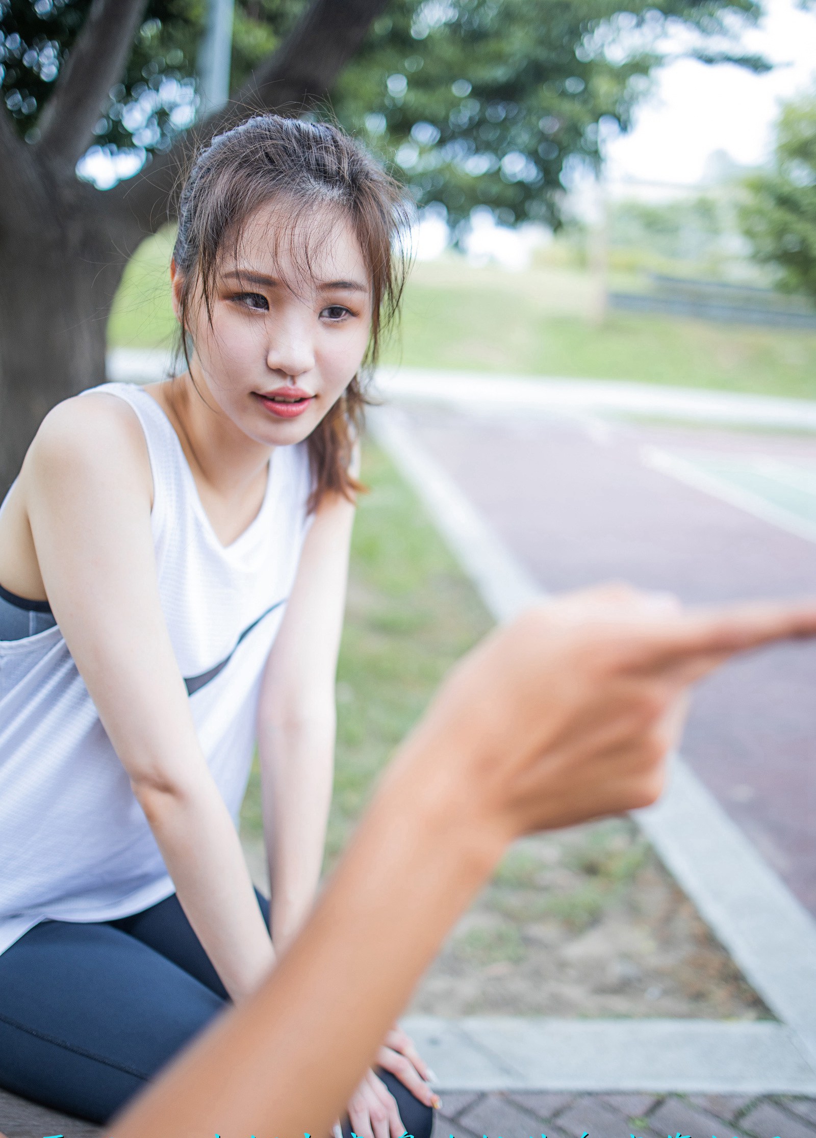[JVID] Catlin – 高校初恋女生-运动后Sex-約打籃球-卻被好友偷約去旅館