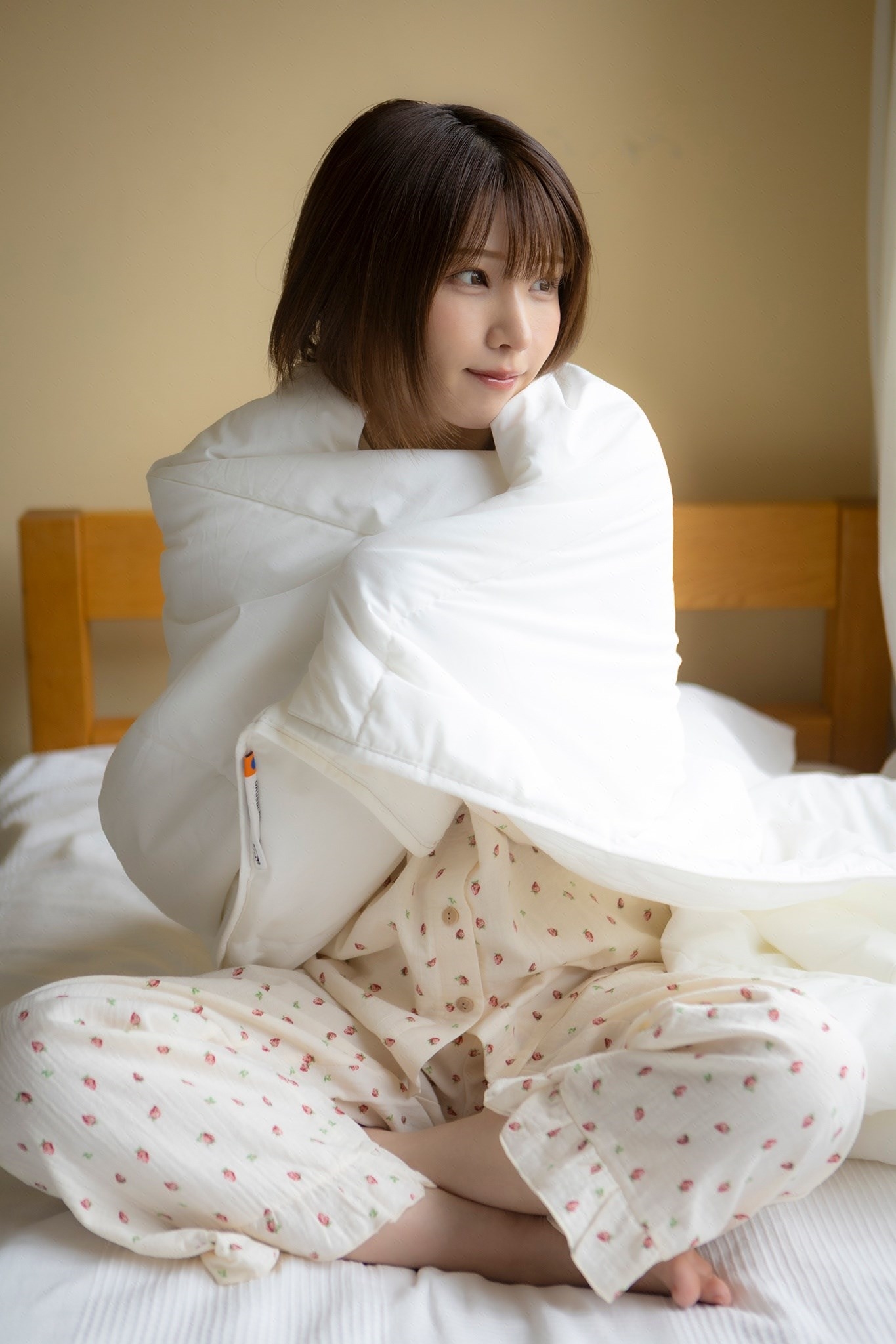 [Photobook] えなこ「夢で逢えたら」【ヤングチャンピオンデジグラ】