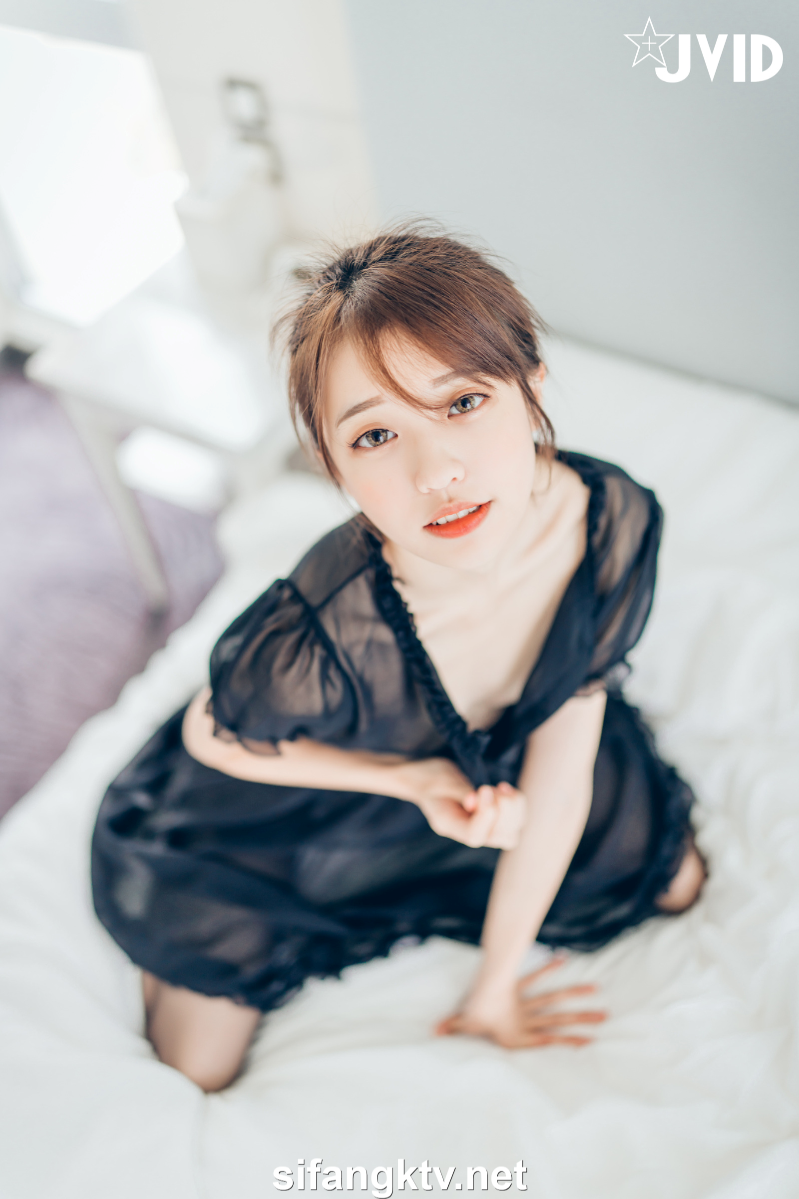 [JVID] 妍妍 Angel – 妍妍小寶寶 來餵她喝奶吧❤️! 還有透絲透點裝 潤滑絲襪💦