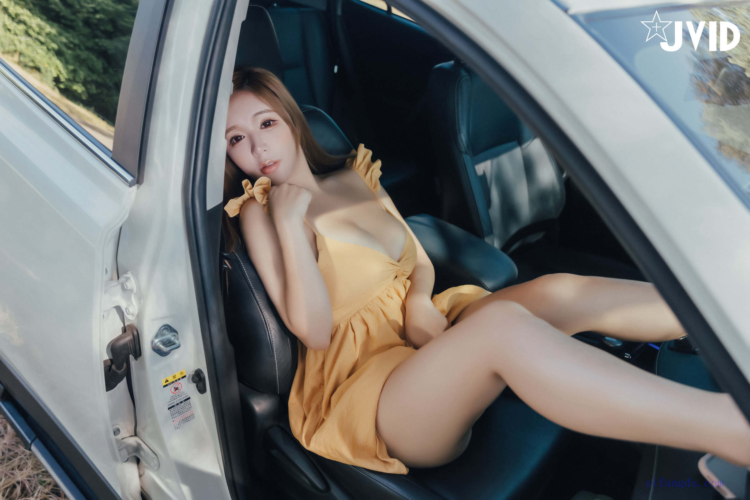 [JVID] 本壘奈 – 我與本壘奈在車內劇烈搖晃體驗極致快感!!!!!