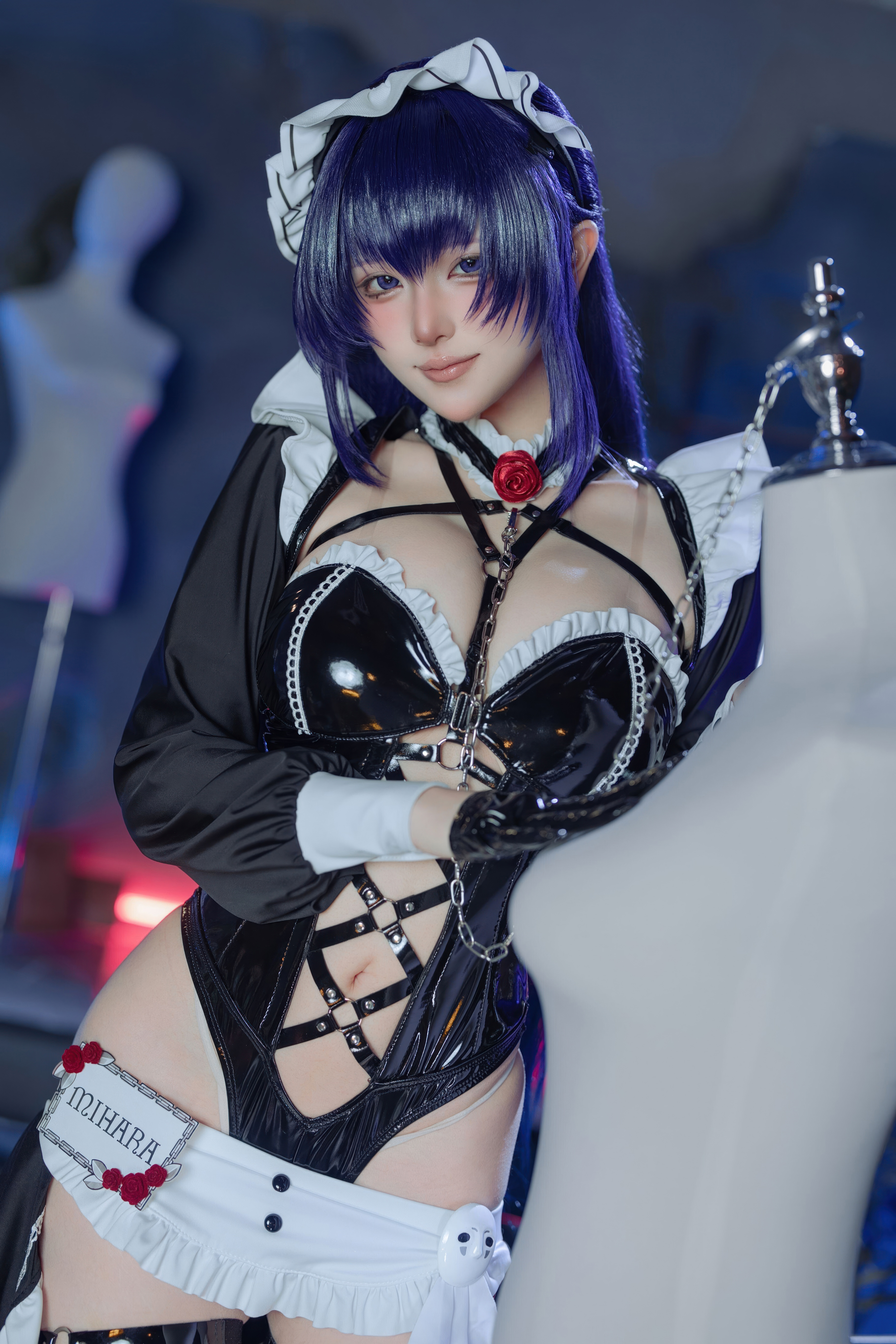 [Cosplay] 屿鱼 Nikke胜利女神 米哈拉·咖啡女仆