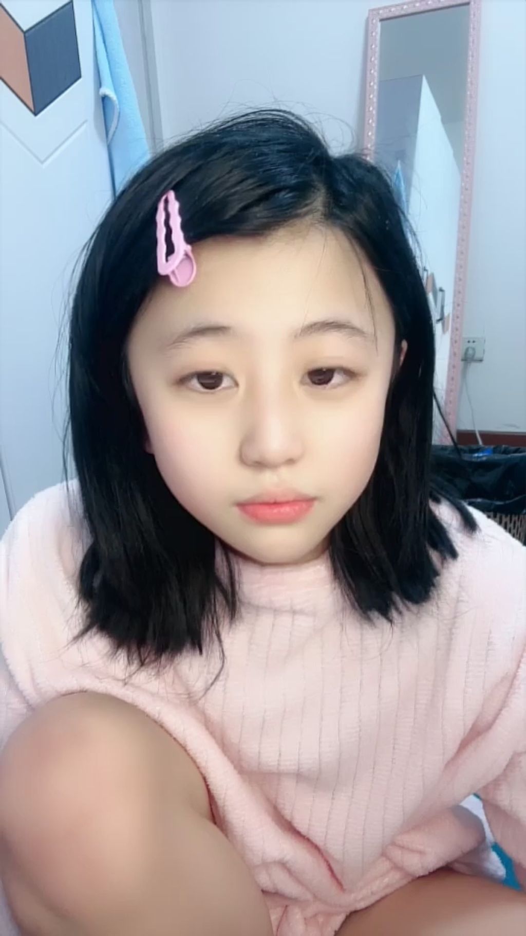 小祺饿了: 清纯白嫩学妹裸舞 美乳一线天粉鮑 20 小祺饿了: 清纯白嫩学妹裸舞 美乳一线天粉鮑