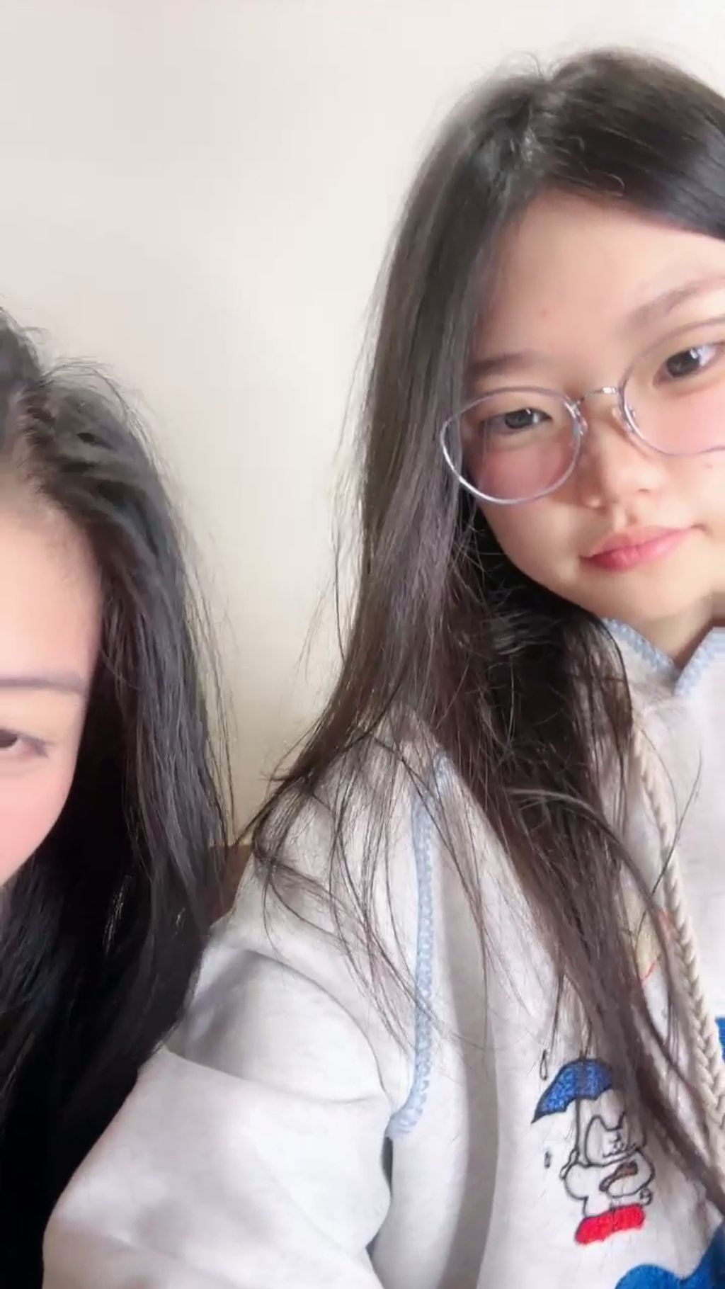 雯雯茜茜： 欲女双学妹 剧情演绎 勾引技师 外卖小哥 #02