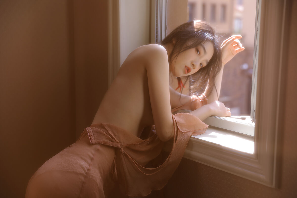 YiTuYu艺图语 Vol.10523 Guo Rong Di Hai Jiao