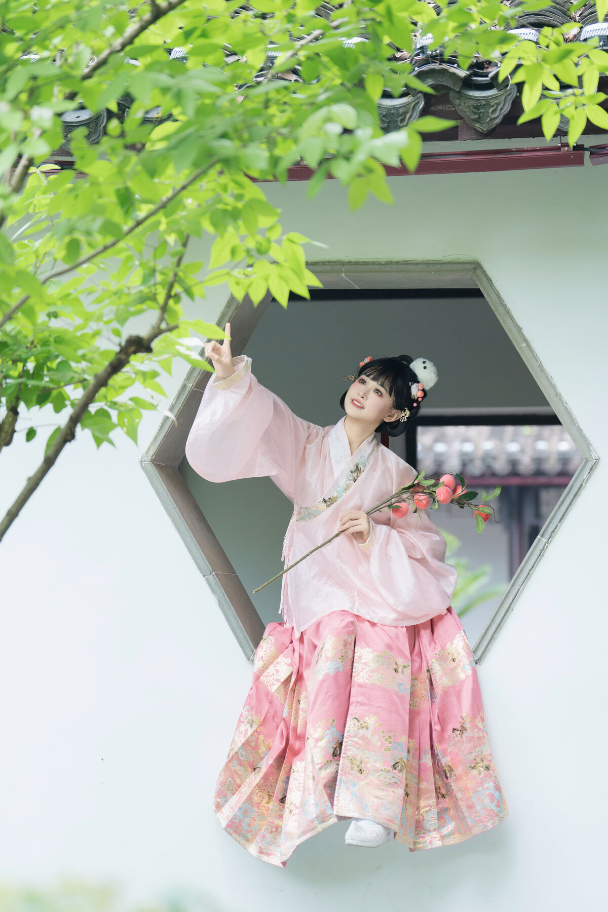 YiTuYu艺图语 Vol.10476 Jiao Yi Zhi Sui Sui