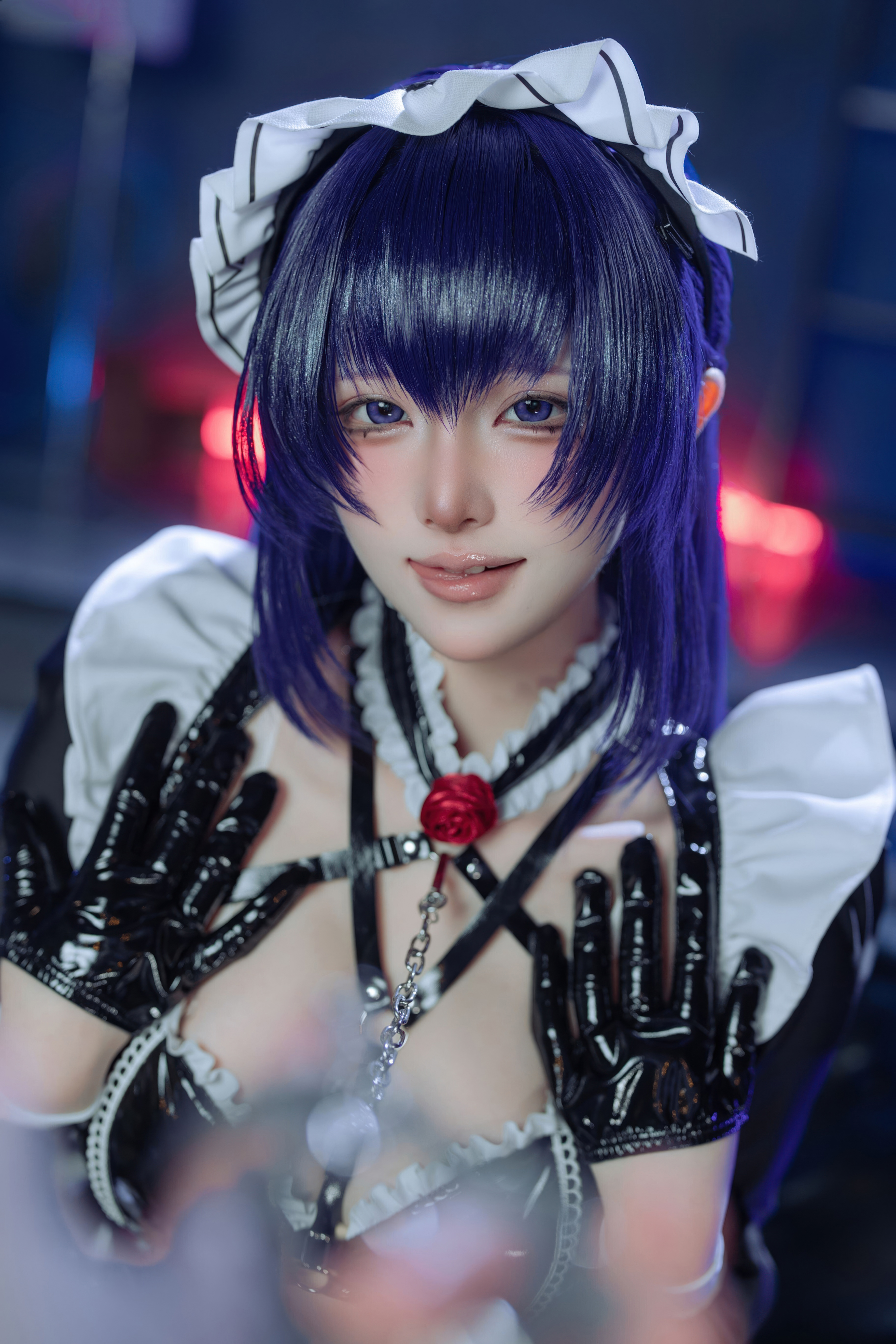 [Cosplay] 屿鱼 Nikke胜利女神 米哈拉·咖啡女仆