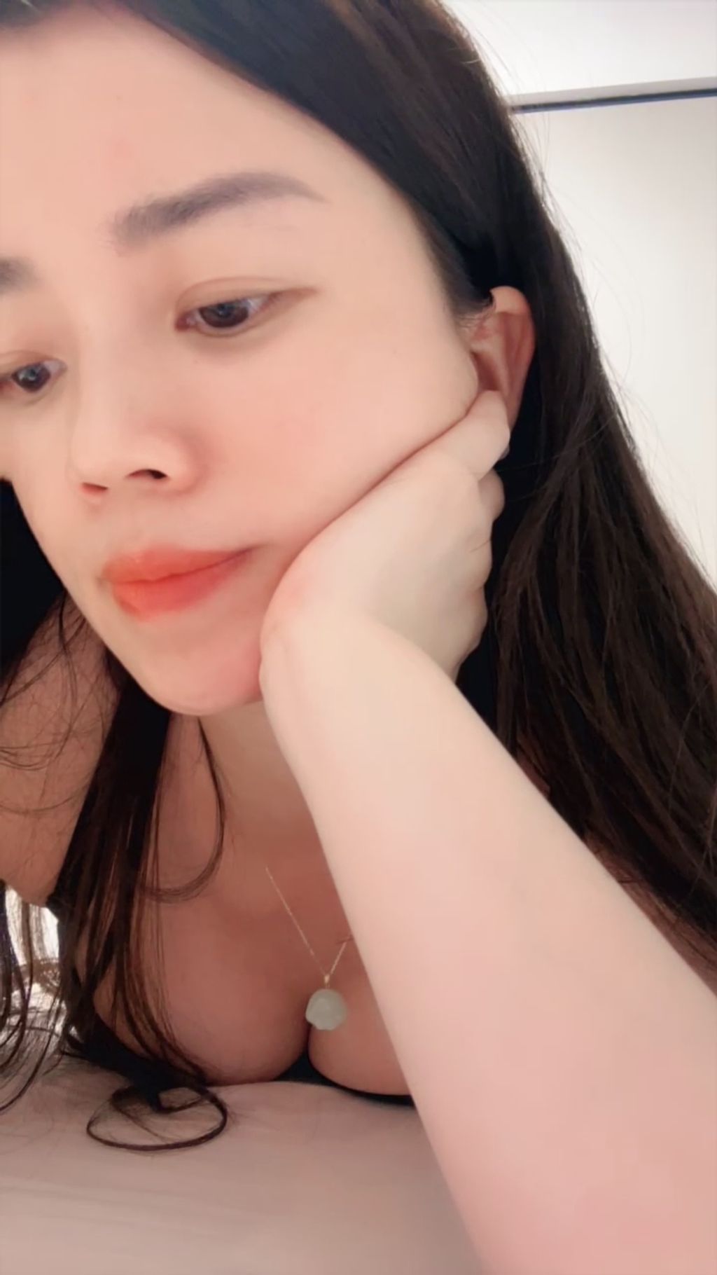 汐汐07： 顶级纯欲眼镜嫩妹 美腿丝袜高跟跳蛋喷水 浴室失神诱惑十足 #02