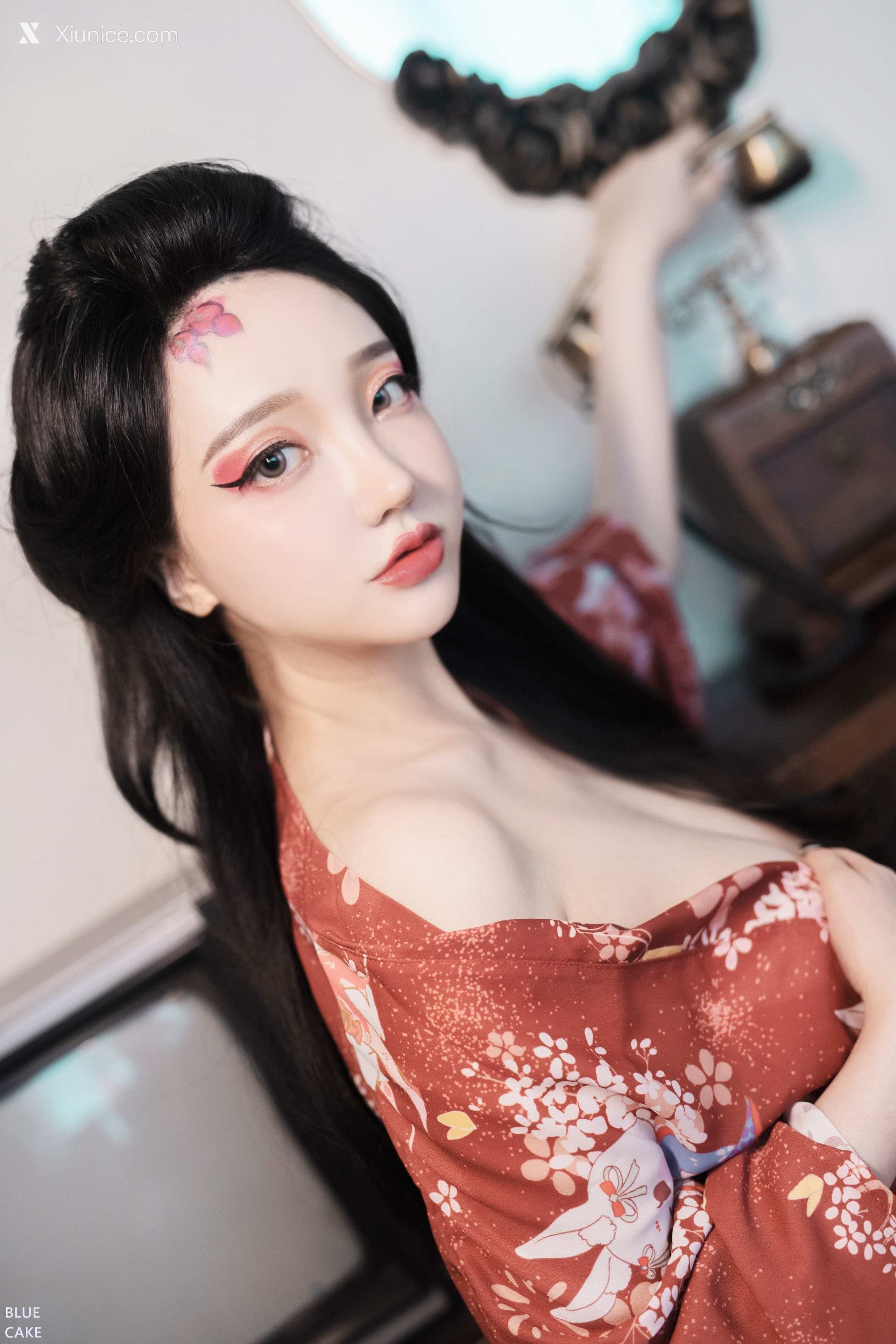 BLUECAKE Son Ye-Eun (손예은) – RED ONI 4K