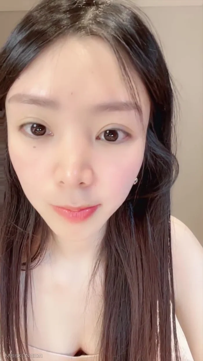 才艺米儿： 尤物女神 超强性感裸舞又喷水