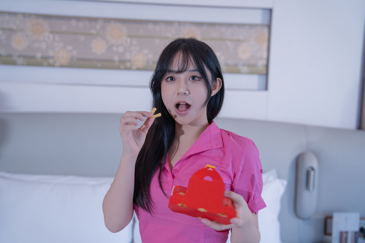 YiTuYu艺图语 Vol.10518 Yi Yuan Tong Xue Jodie