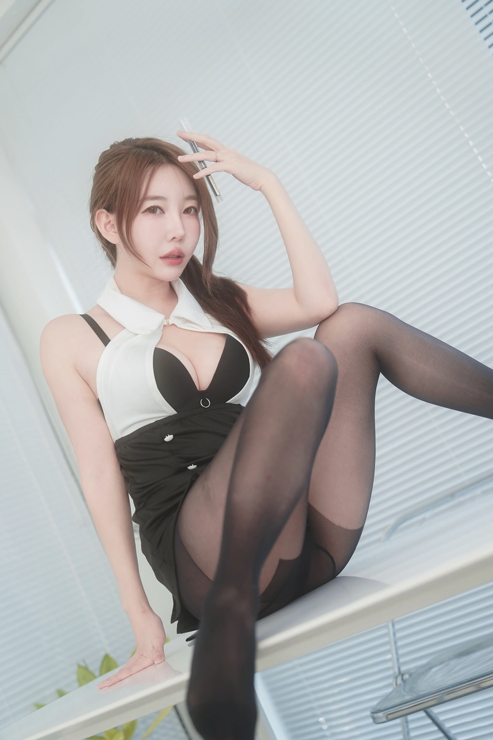 Dohee 도희, Photobook 「Sexy Office」 Set.02