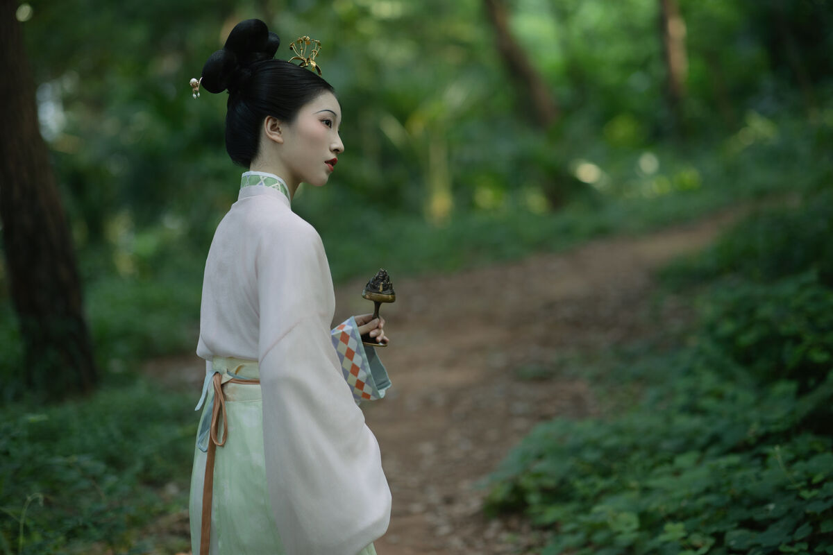 YiTuYu艺图语 Vol.10483 Qi E Rong Rong