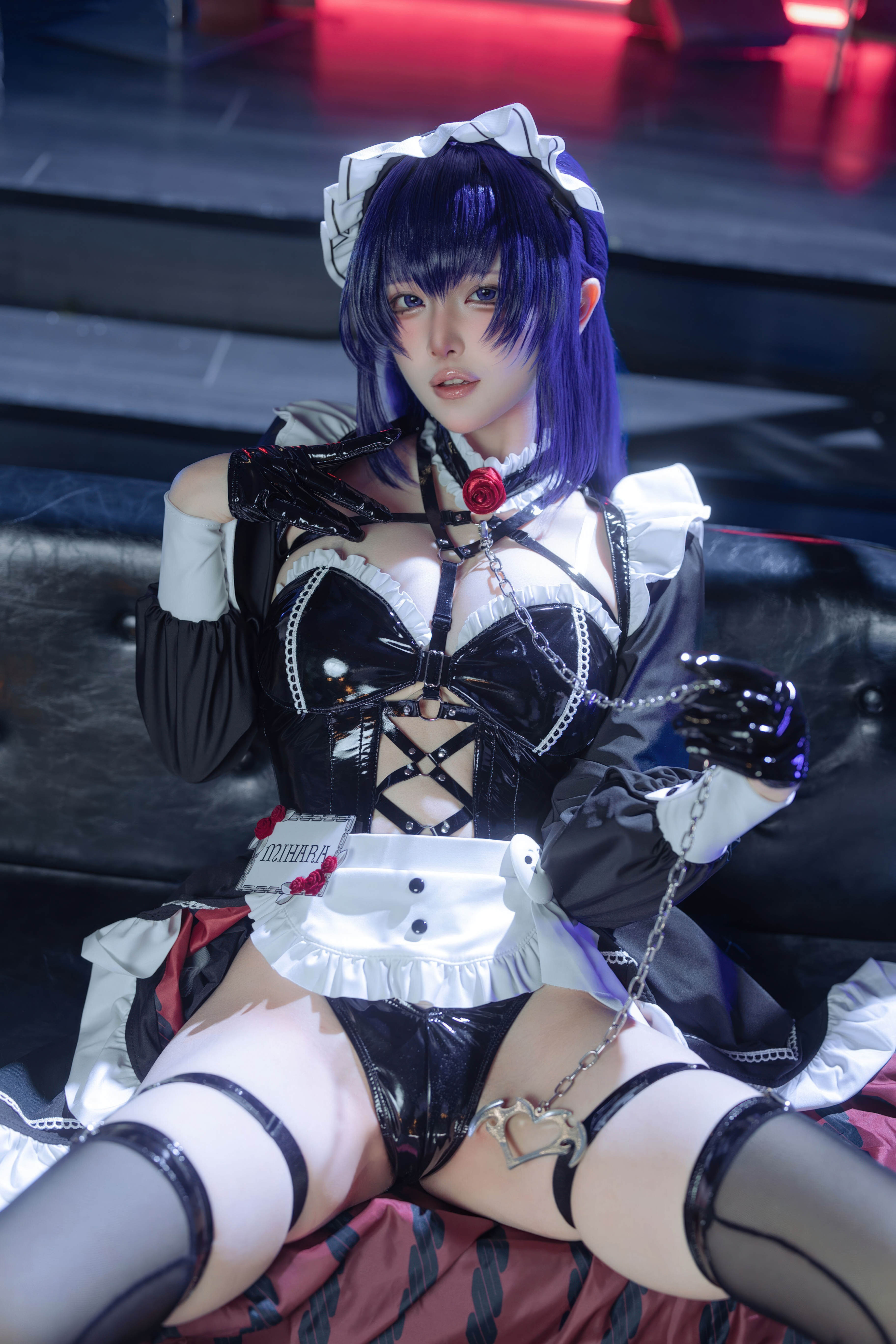 [Cosplay] 屿鱼 Nikke胜利女神 米哈拉·咖啡女仆