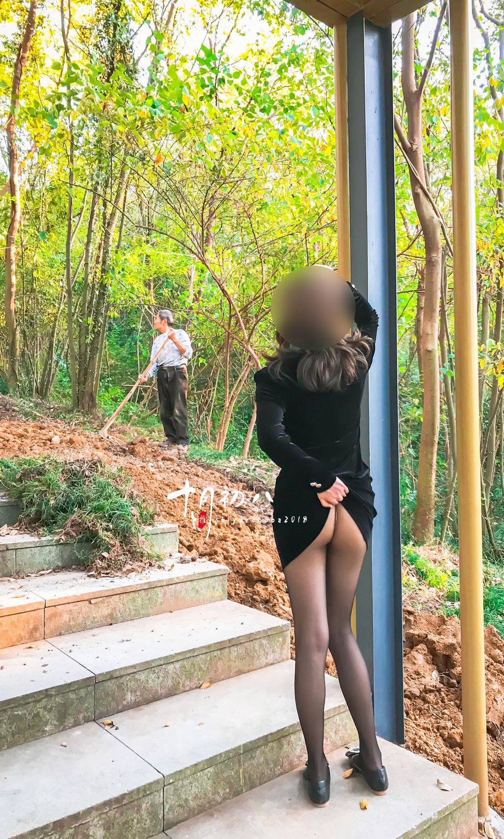 十月初八： 人前露出私拍合集